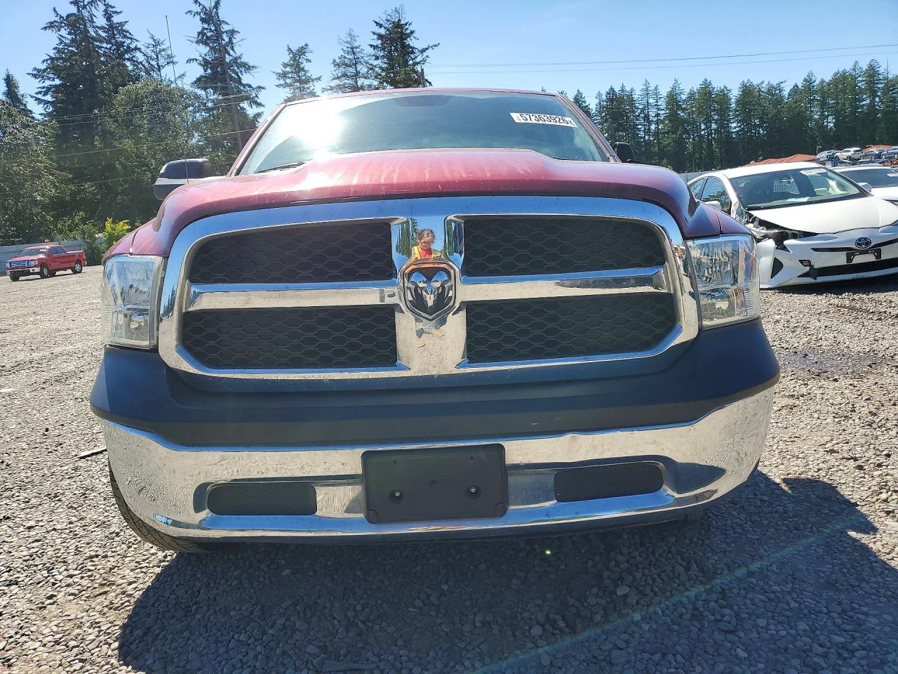 2015 Ram 1500 St Red vin: 1C6RR7ST1FS720165