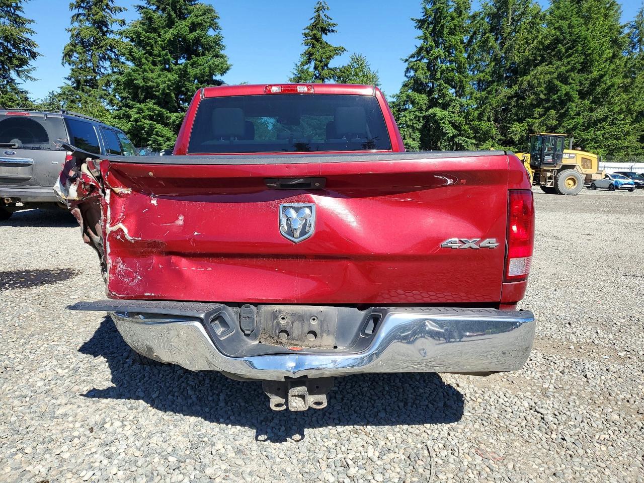 2015 Ram 1500 St Red vin: 1C6RR7ST1FS720165