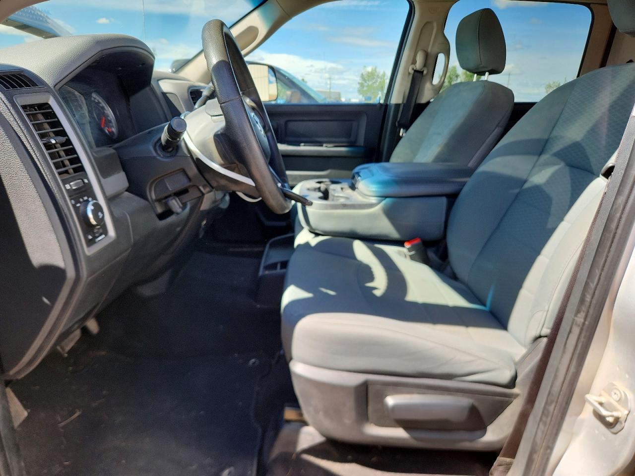 2017 Ram 1500 St Silver vin: 1C6RR7ST1HS643655