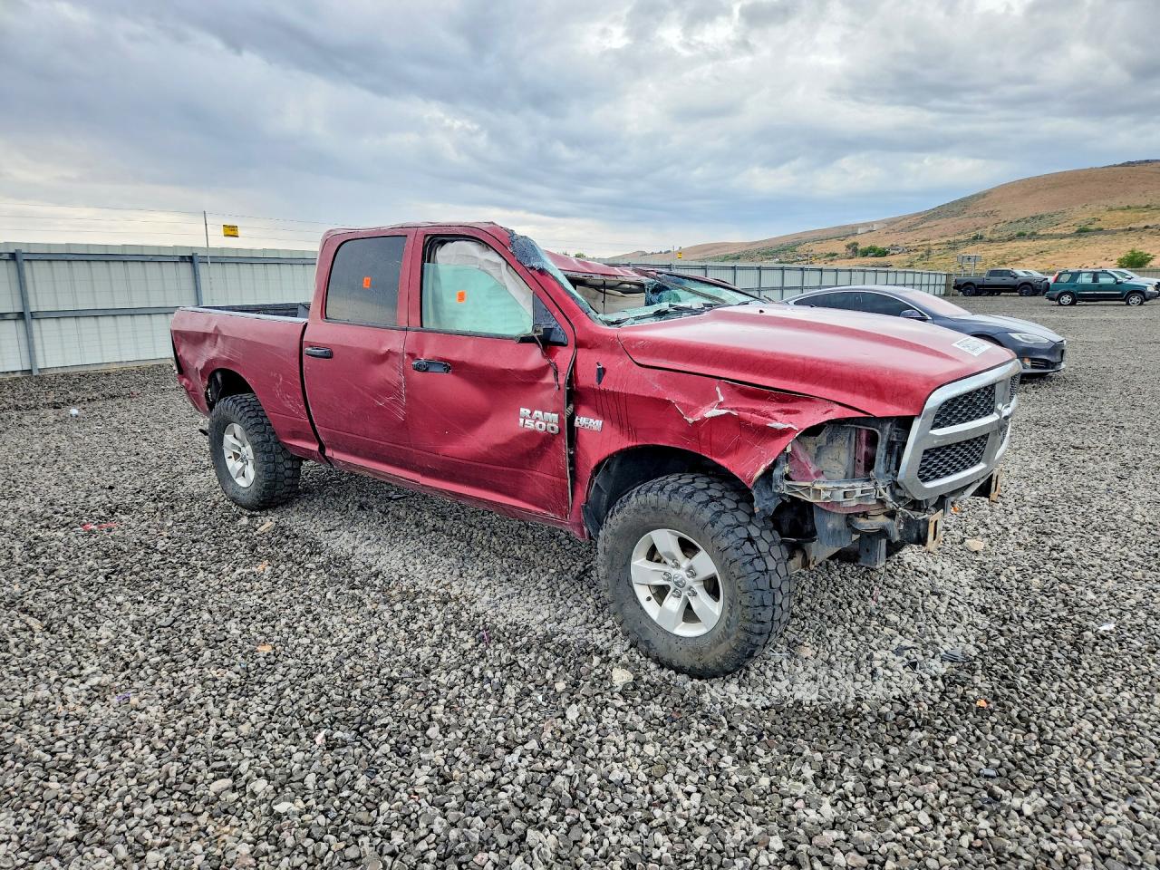 2015 Ram 1500 St Red vin: 1C6RR7ST3FS648529