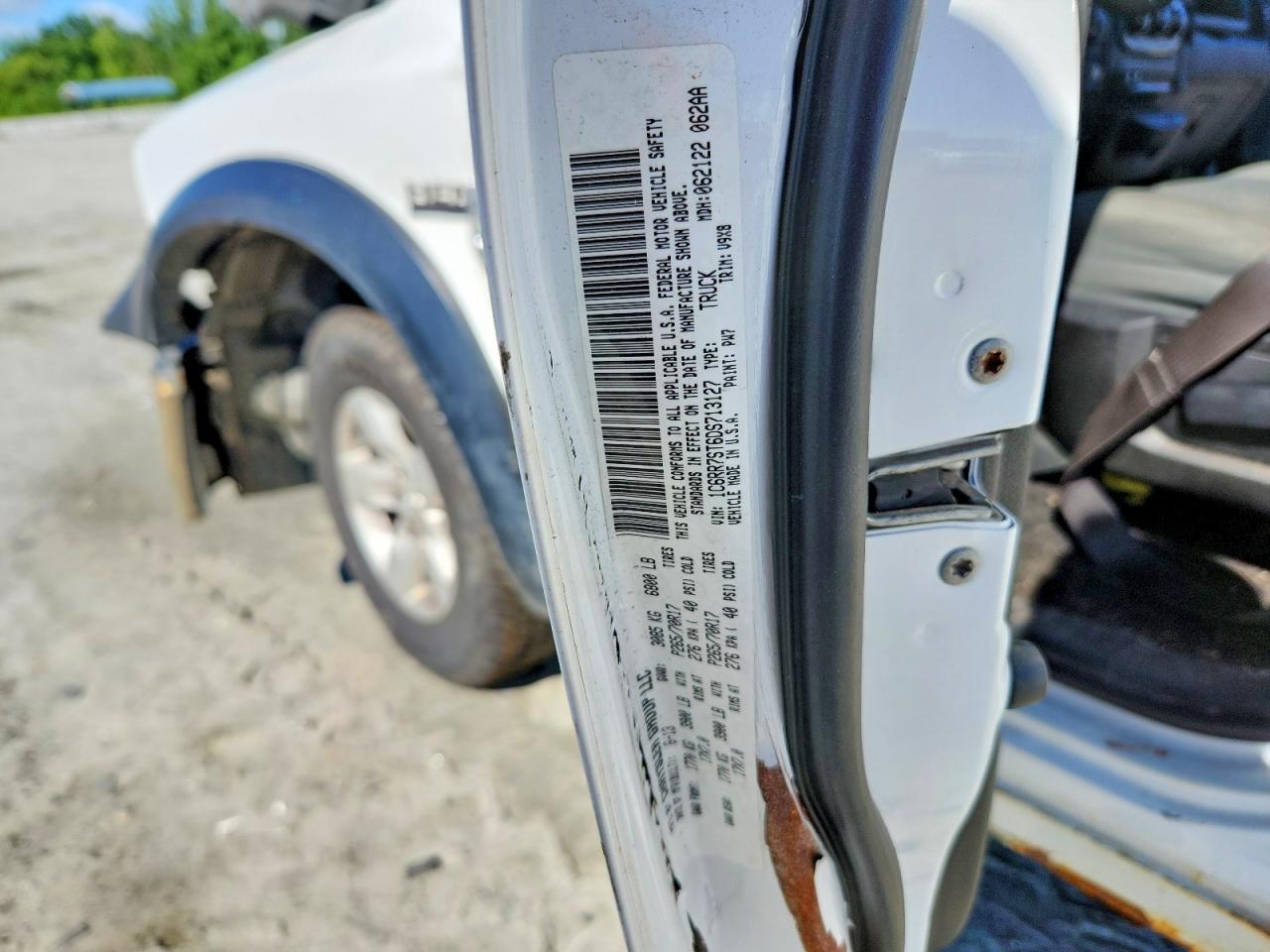2013 Ram 1500 St White vin: 1C6RR7ST6DS713127