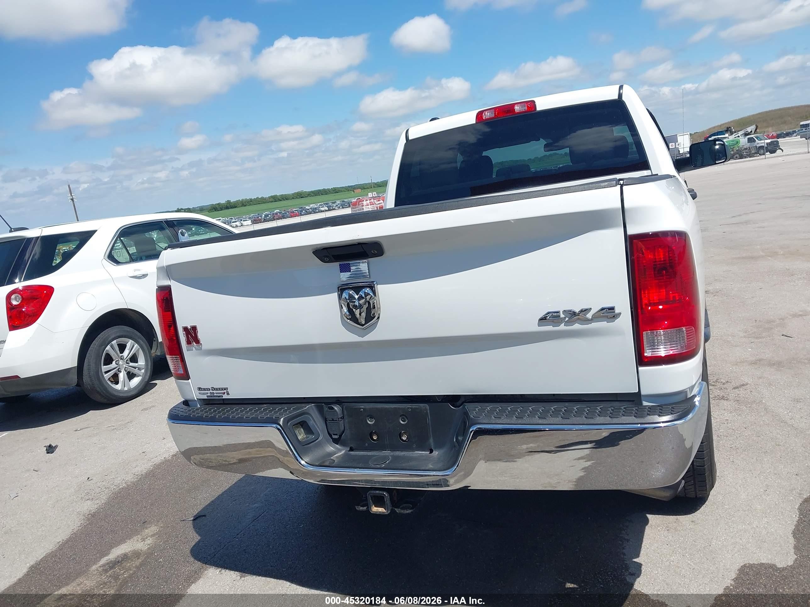 2015 Ram 1500 Tradesman White vin: 1C6RR7ST6FS647553
