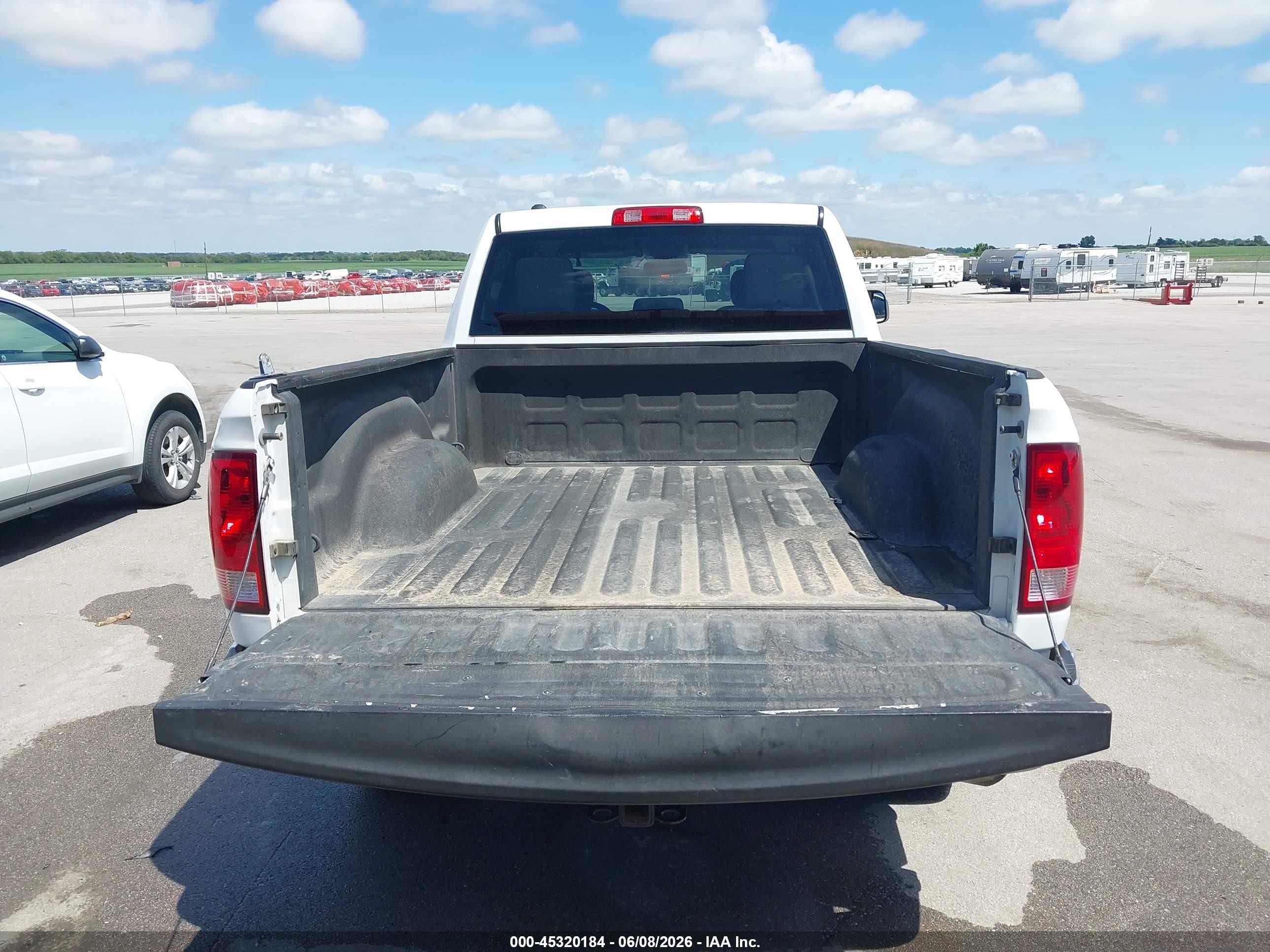 2015 Ram 1500 Tradesman White vin: 1C6RR7ST6FS647553