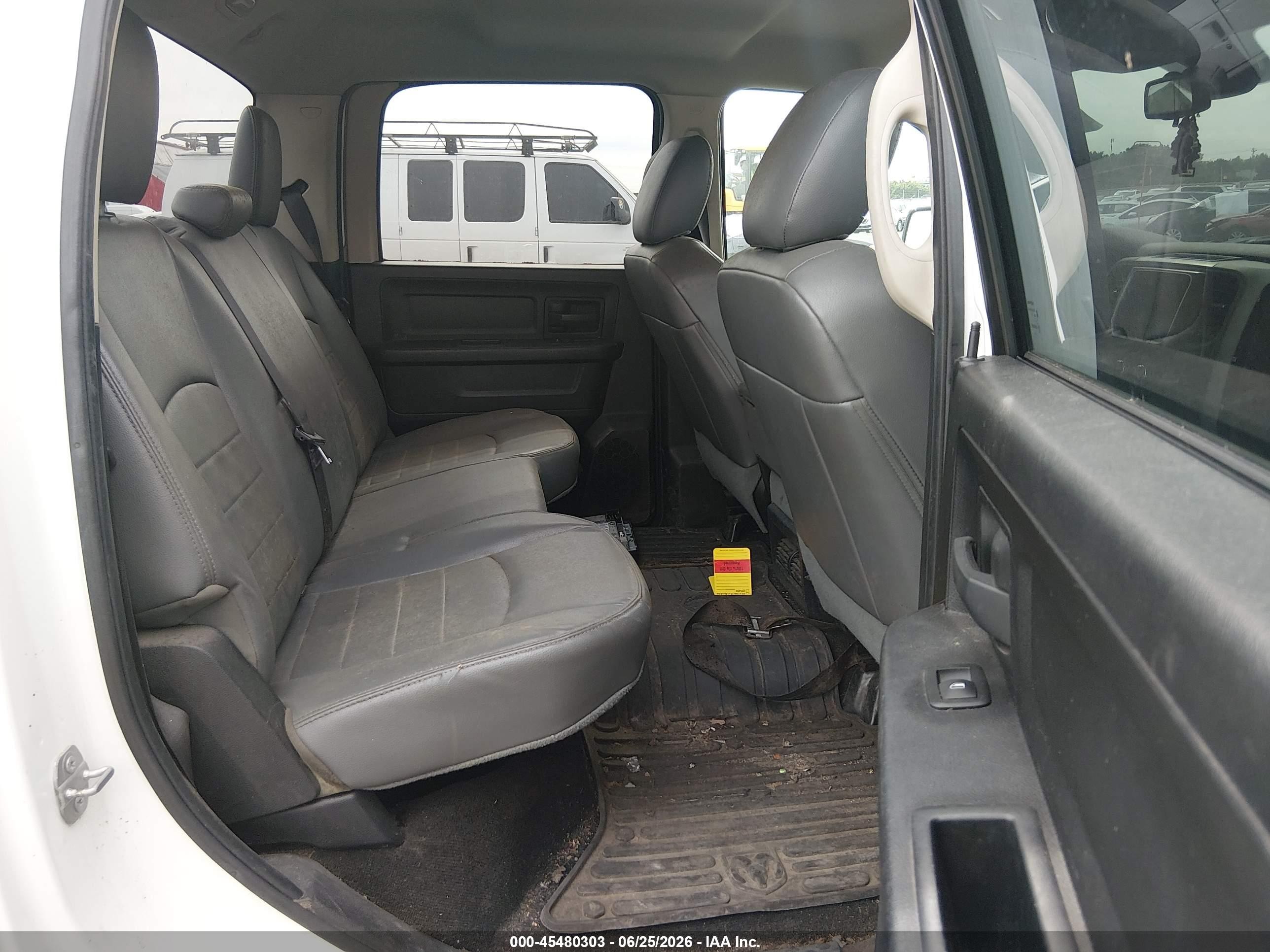 2015 Ram 1500 Tradesman White vin: 1C6RR7ST6FS766476