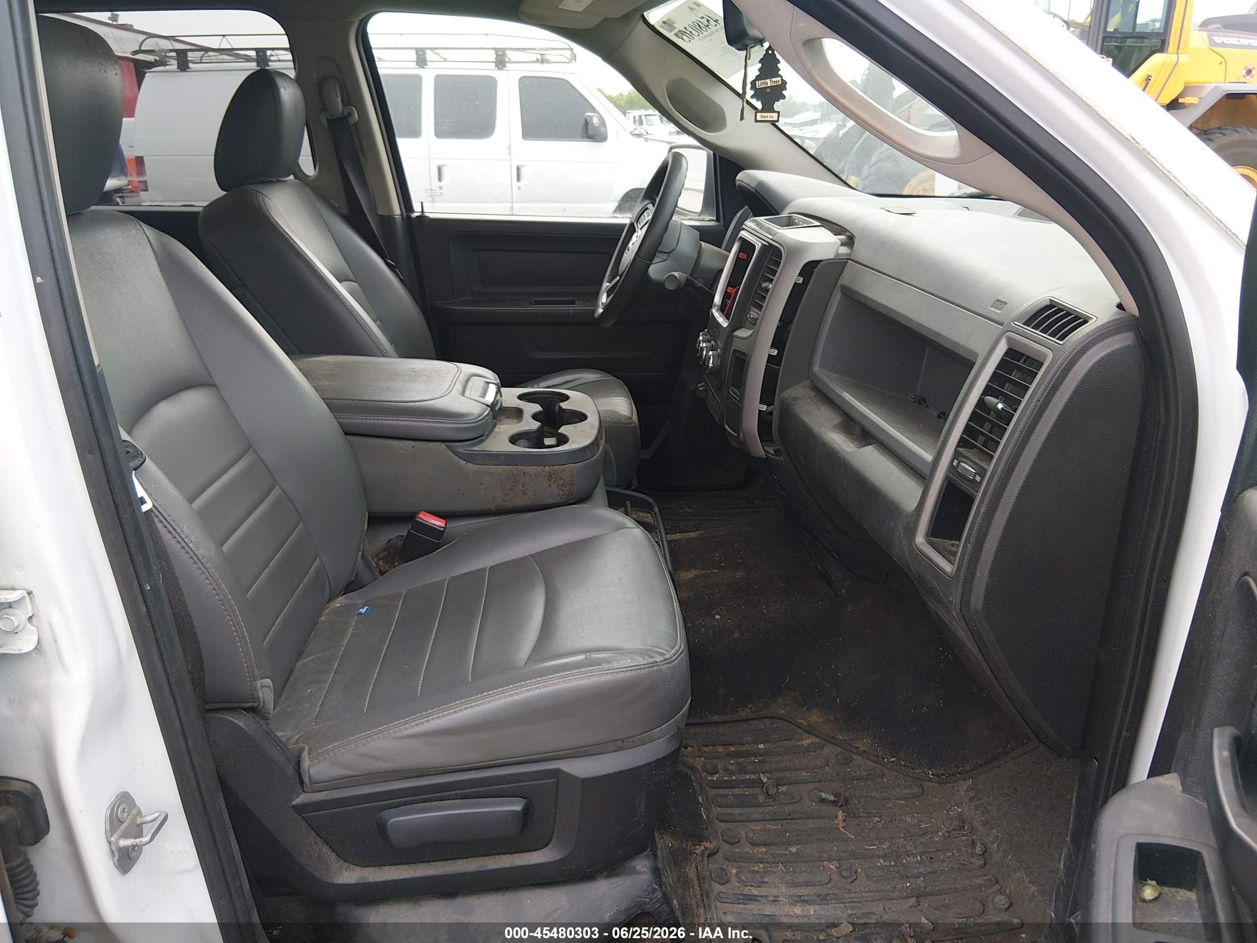 2015 Ram 1500 Tradesman White vin: 1C6RR7ST6FS766476
