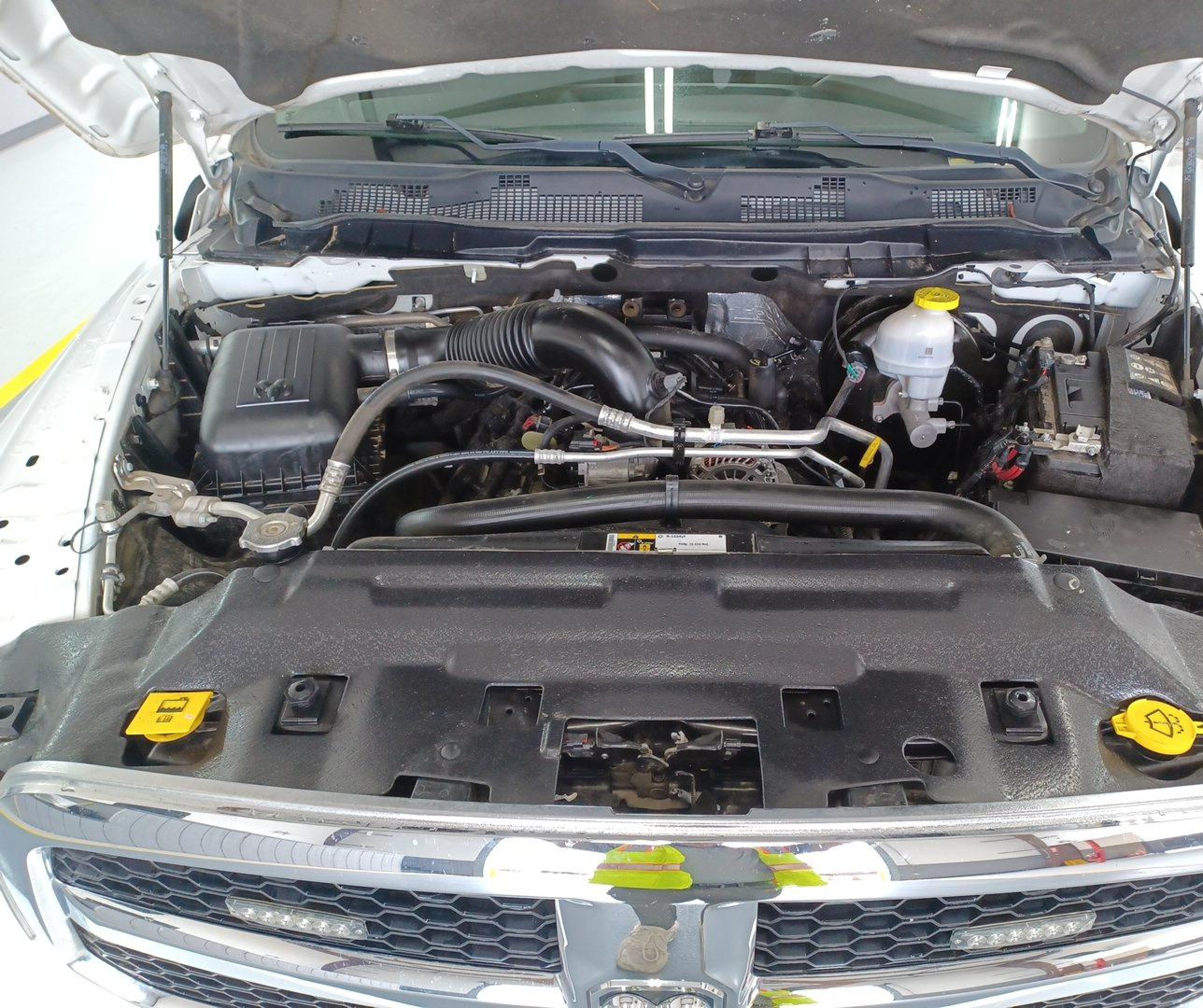 2023 Ram 1500 Classic Tradesman  4x4 6'4 Box vin: 1C6RR7STXPS531449
