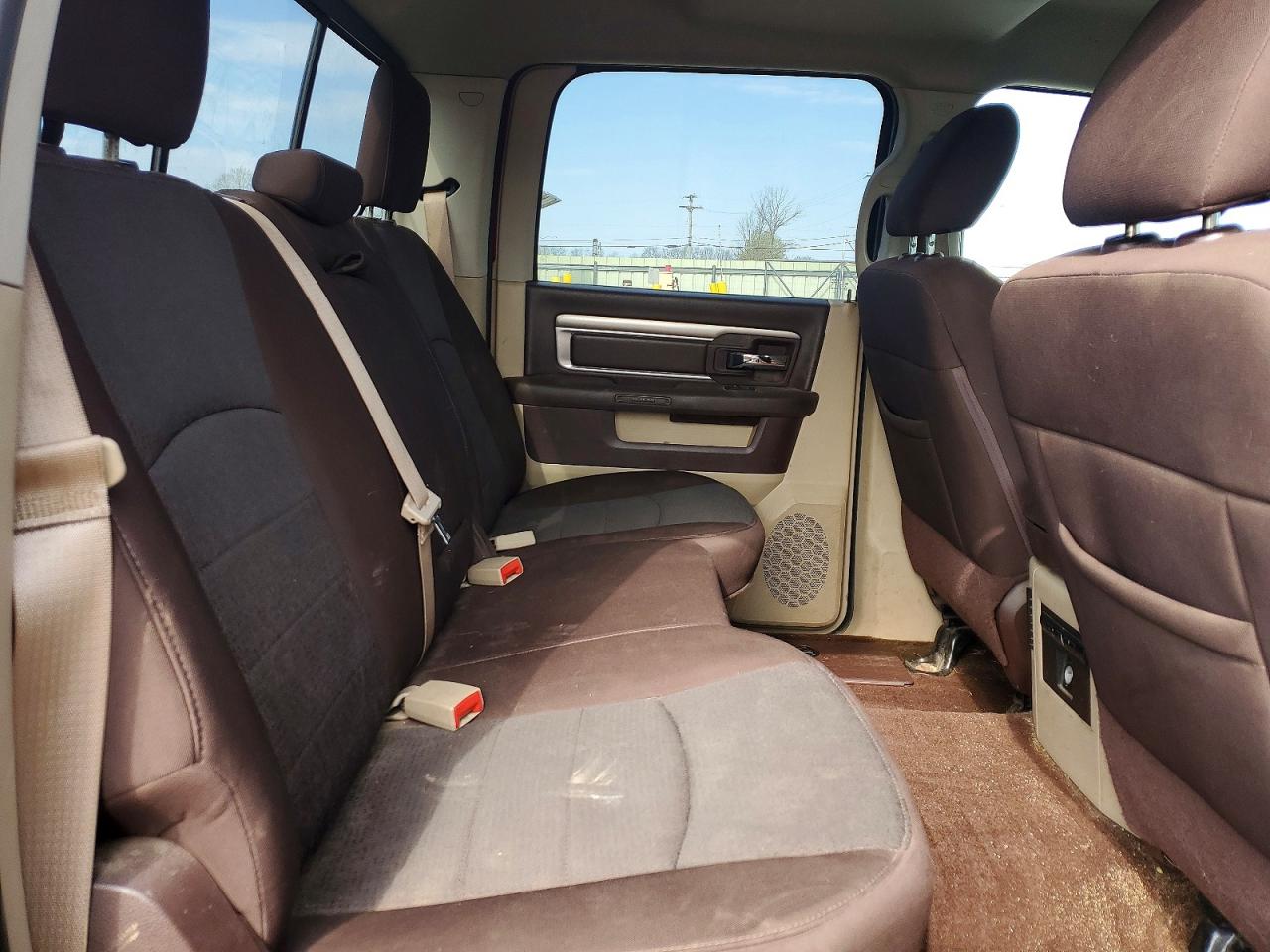 2015 Ram 1500 Maroon vin: 1C6RR7TM1FS678314