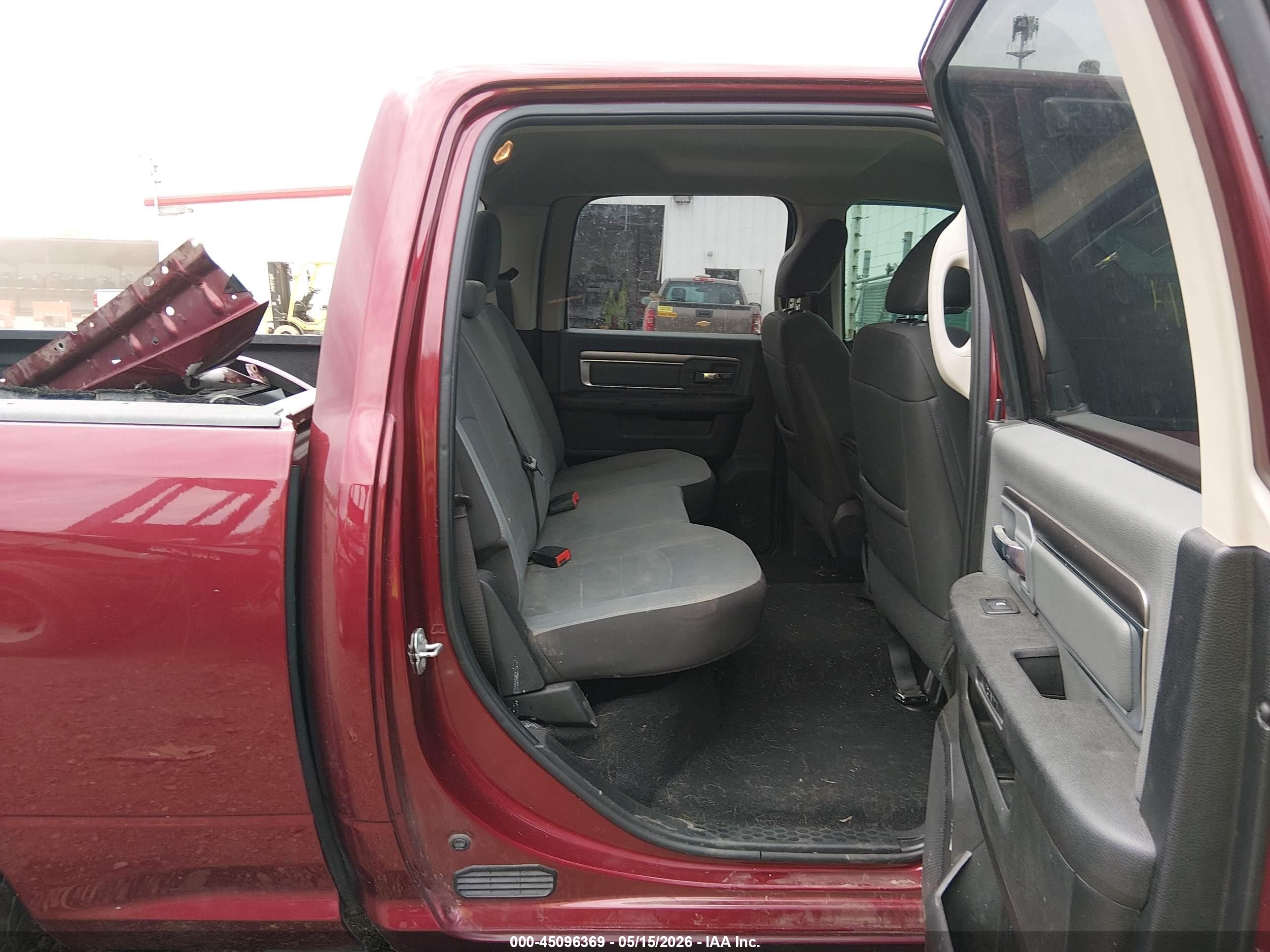 2021 Ram 1500 Classic Slt  4x4 6'4 Box Красный vin: 1C6RR7TT0MS598491