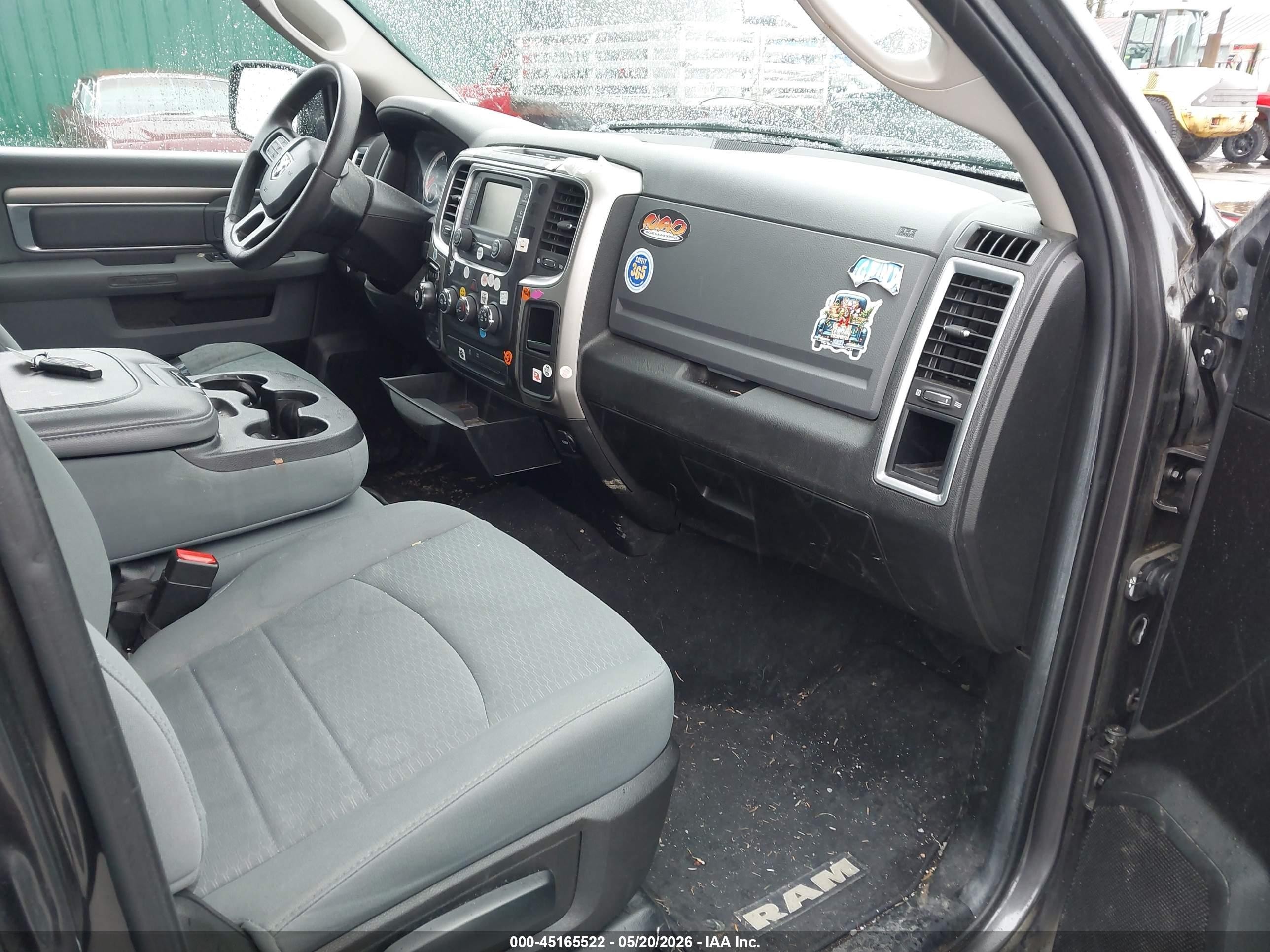 2019 Ram 1500 Classic Slt  4x4 6'4 Box Gray vin: 1C6RR7TT1KS601668