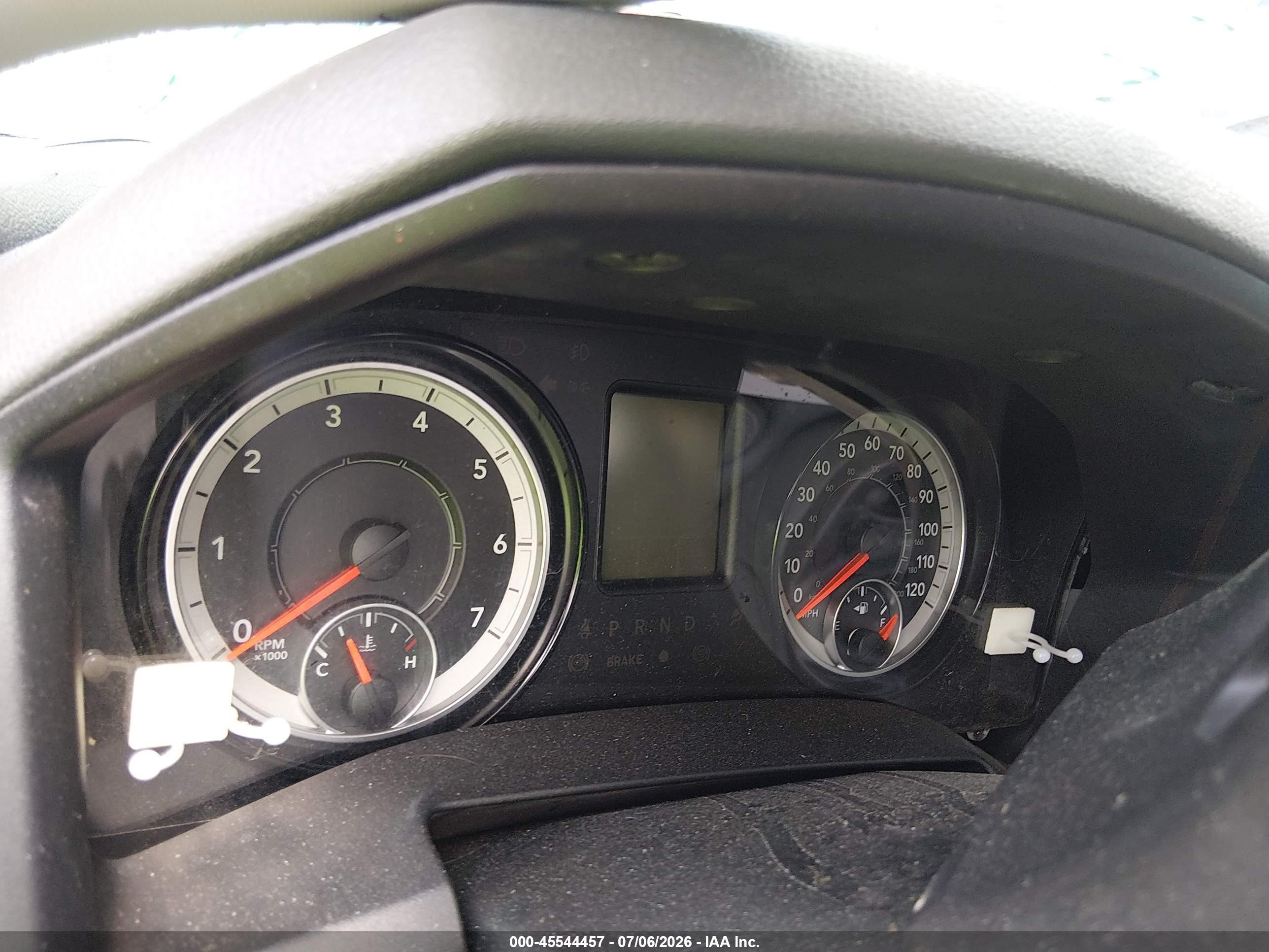 2018 Ram 1500 Slt  4x4 6'4 Box Красный vin: 1C6RR7TT7JS141740