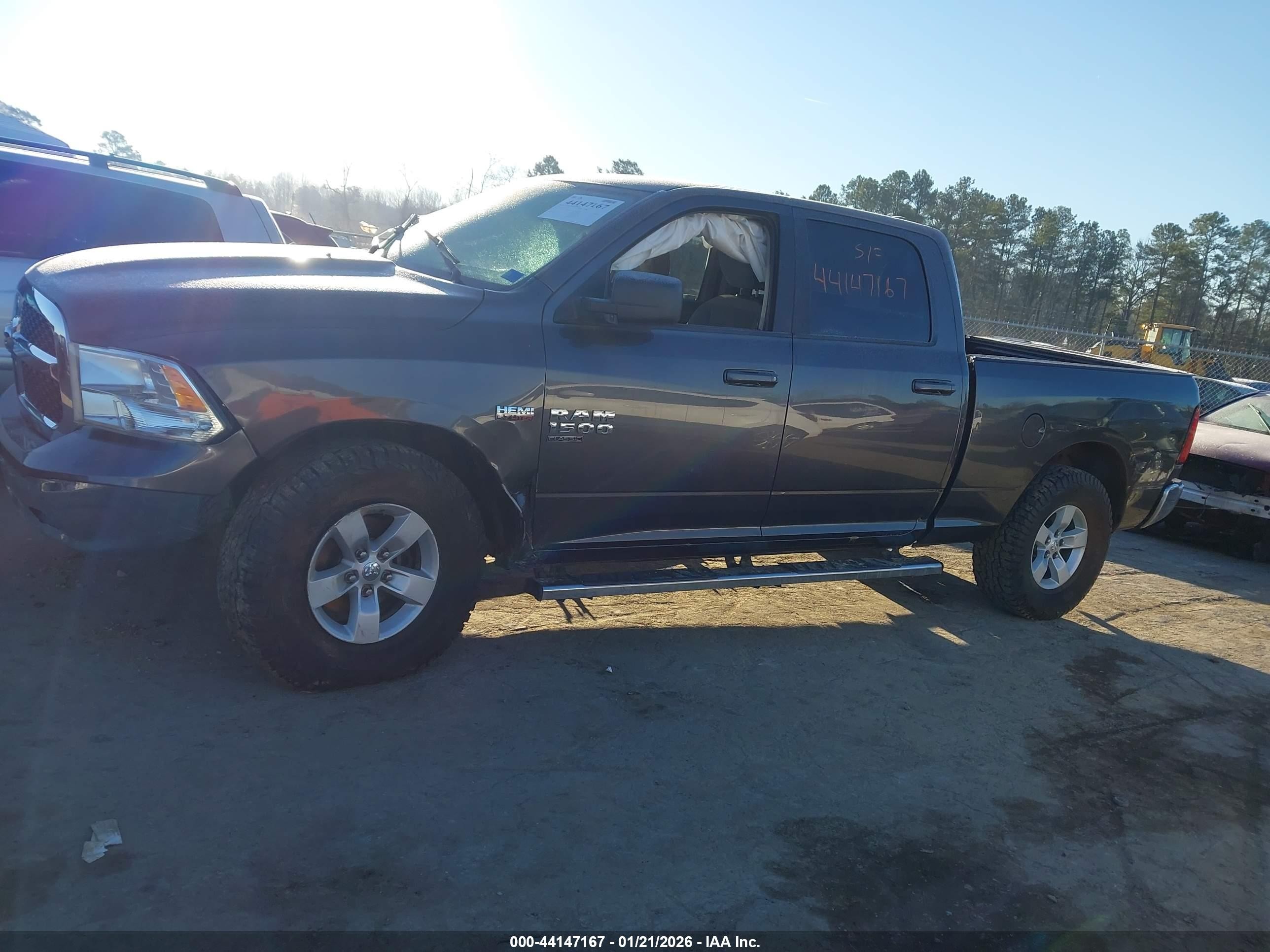 2021 Ram 1500 Classic Slt  4x4 6'4 Box Gray vin: 1C6RR7TT8MS517012