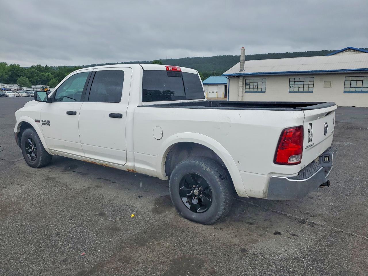 2015 Ram Slt White vin: 1C6RR7TTXFS678092
