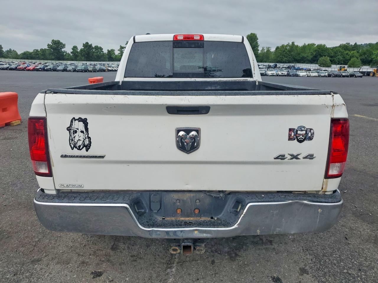 2015 Ram Slt White vin: 1C6RR7TTXFS678092