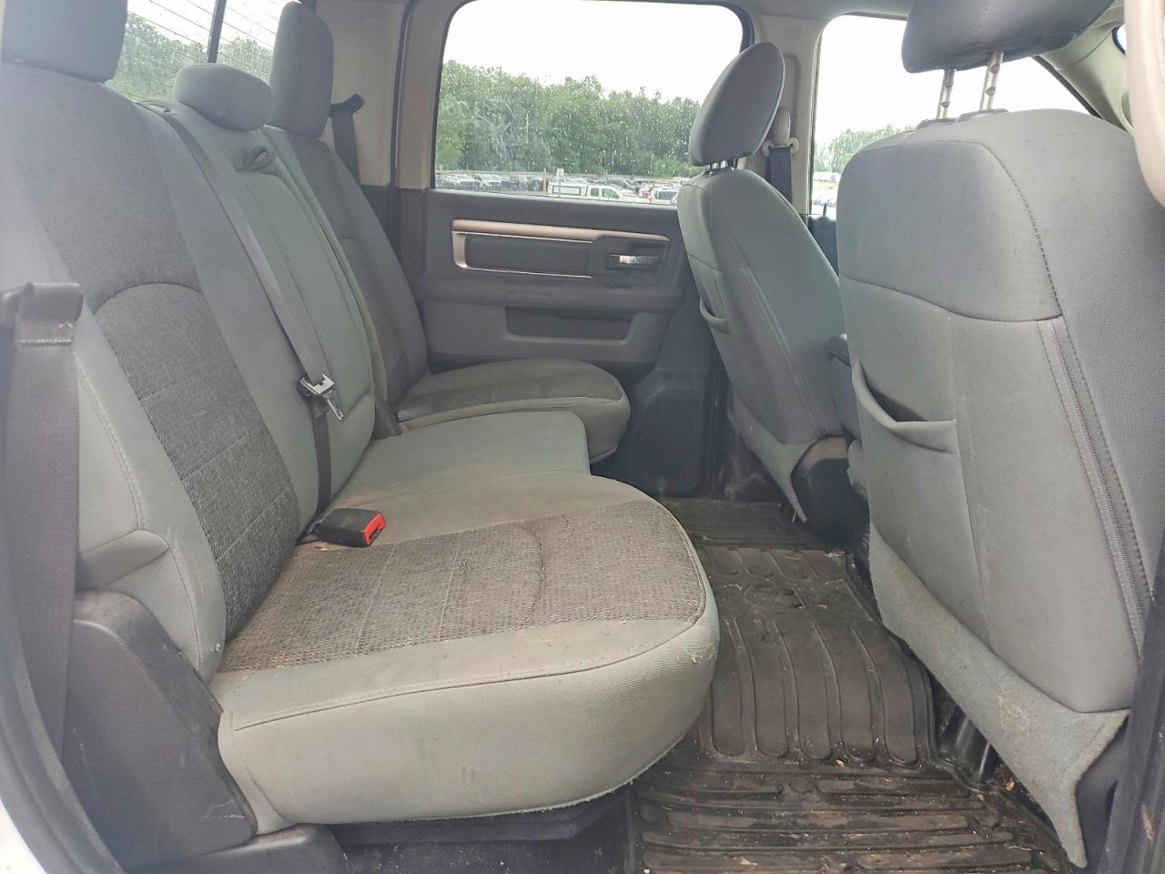 2015 Ram Slt White vin: 1C6RR7TTXFS678092