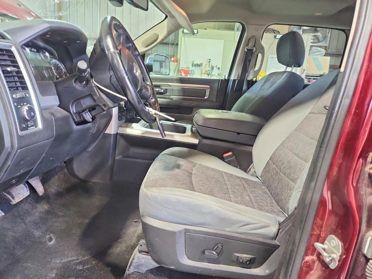 2017 Ram 1500 Crimson vin: 1C6RR7TTXHS813669