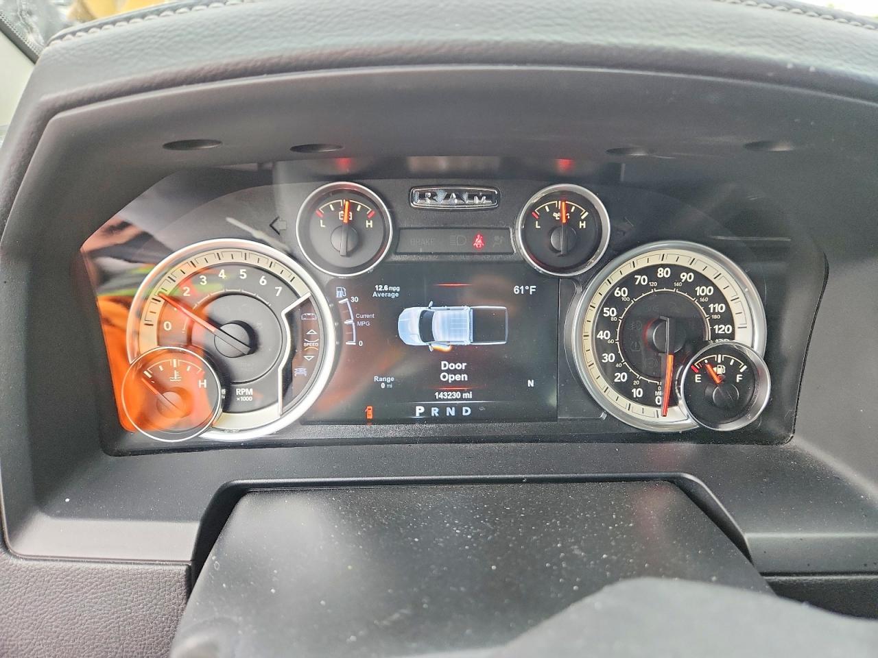 2017 Ram 1500 Sport Silver vin: 1C6RR7UT0HS648388