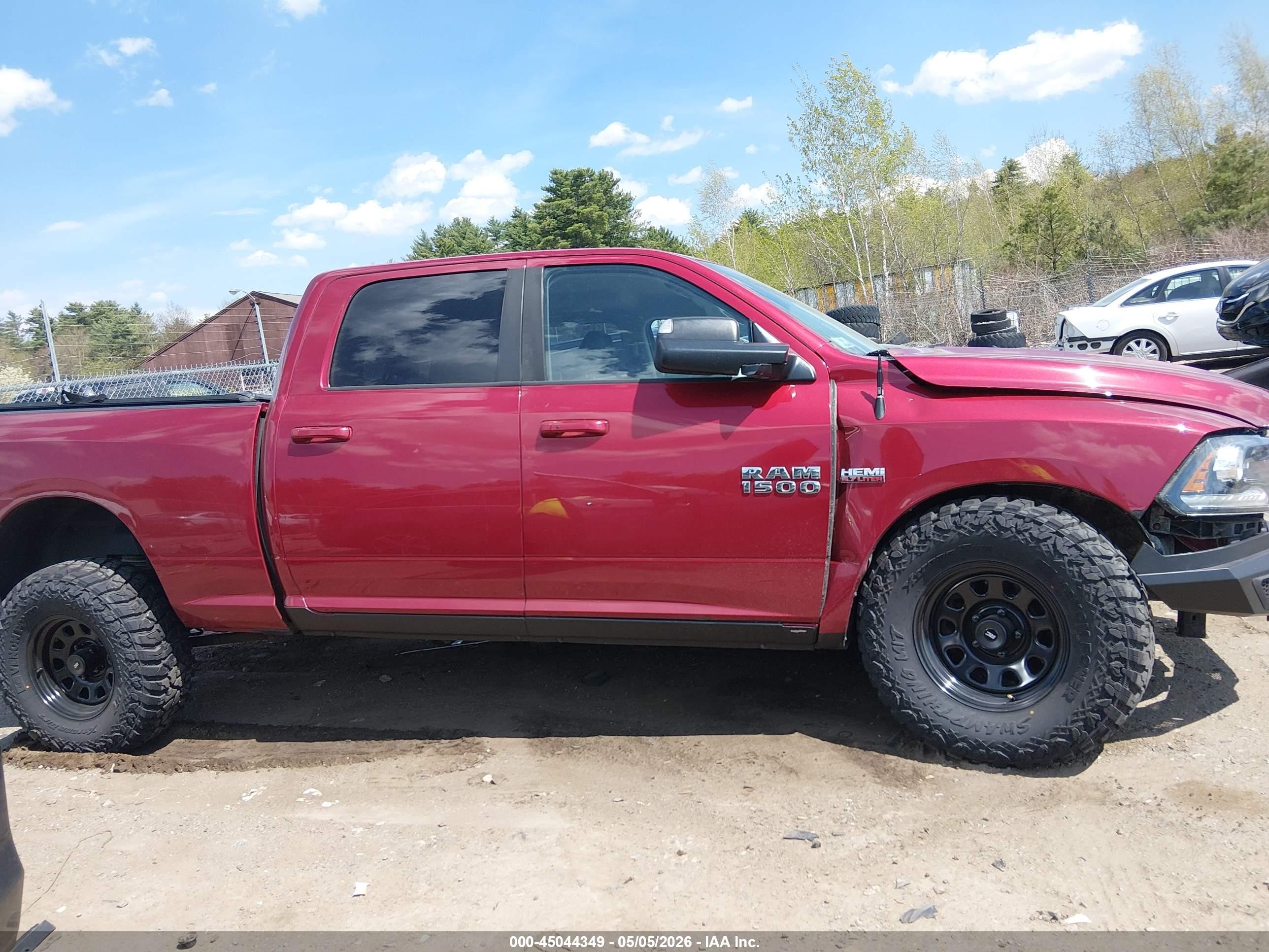 2015 Ram 1500 Sport Бордовый vin: 1C6RR7UT2FS571276