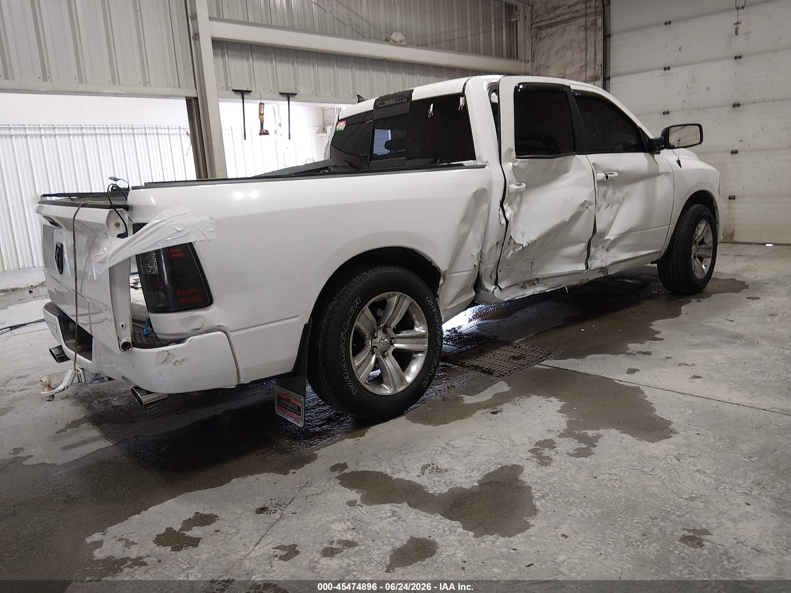2015 Ram 1500 Sport Белый vin: 1C6RR7UT2FS733245