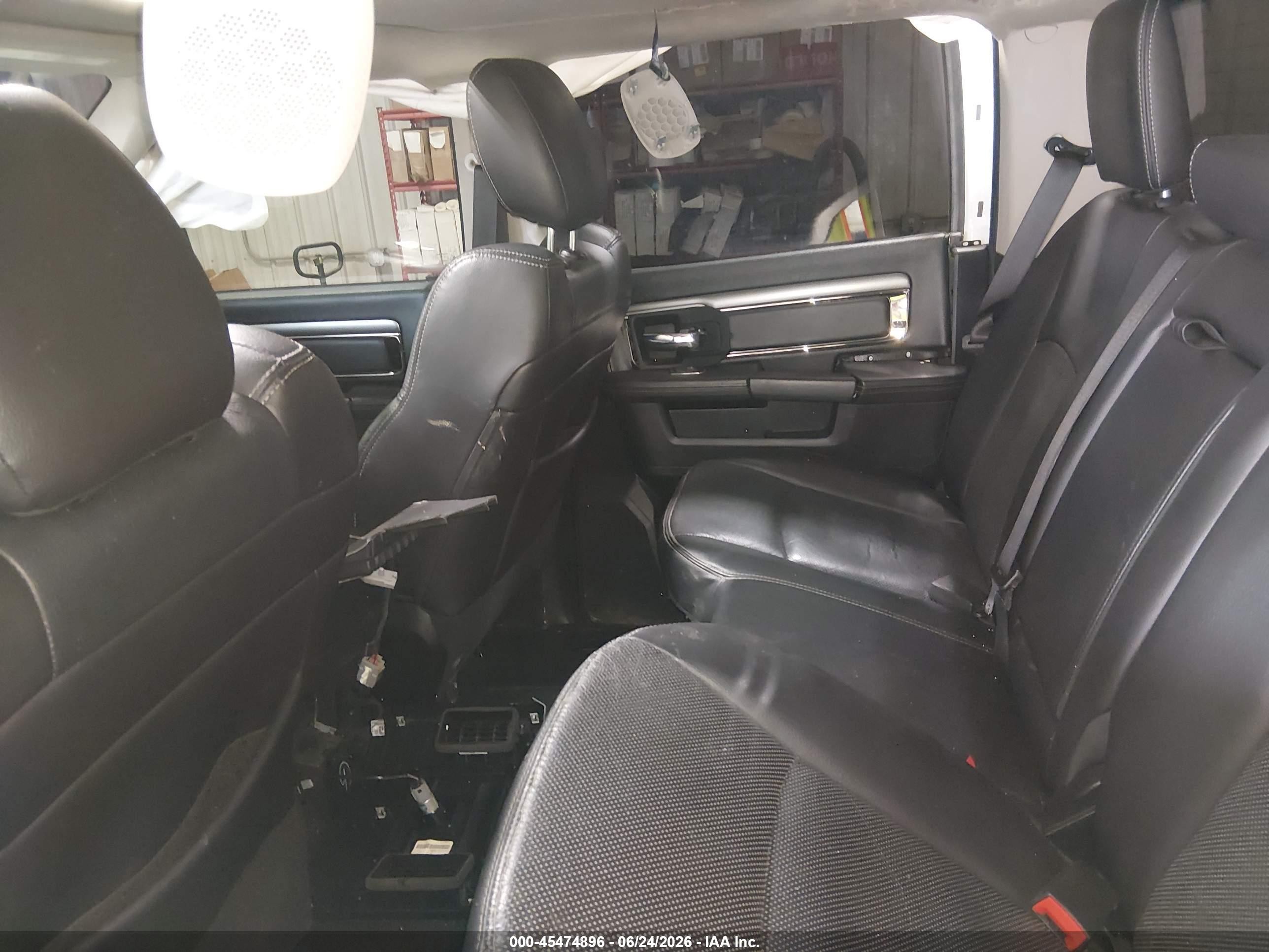 2015 Ram 1500 Sport Белый vin: 1C6RR7UT2FS733245