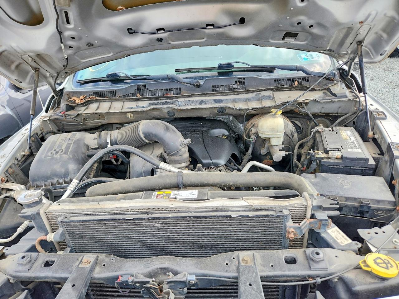 2013 Ram 1500 Sport Silver vin: 1C6RR7UT3DS663526
