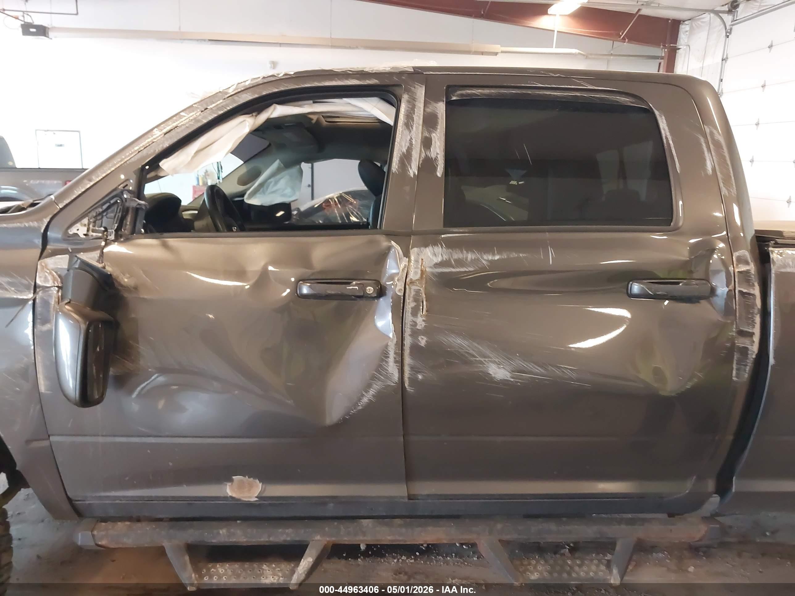 2015 Ram 1500 Sport Серый vin: 1C6RR7UT4FS533905