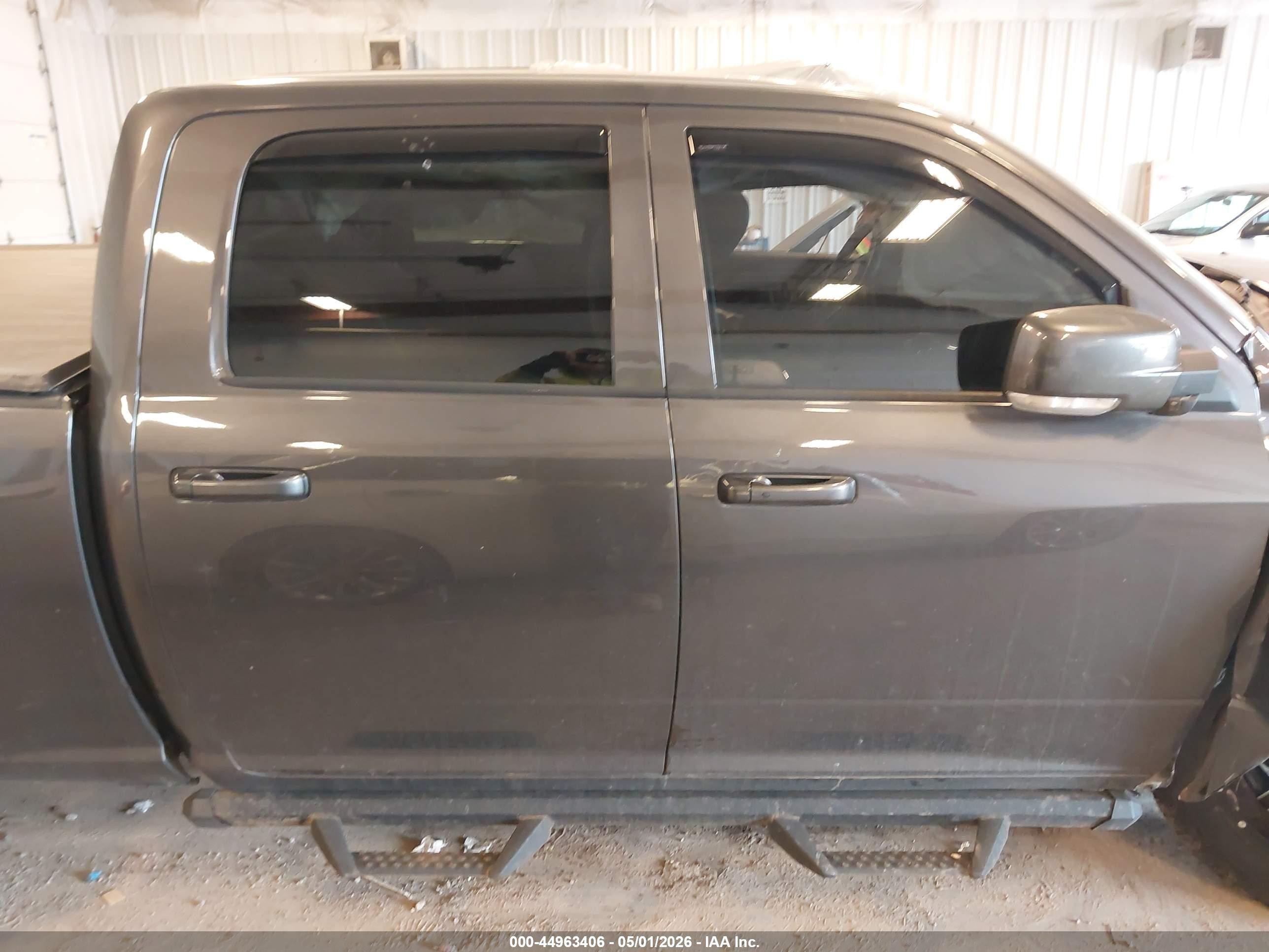 2015 Ram 1500 Sport Серый vin: 1C6RR7UT4FS533905