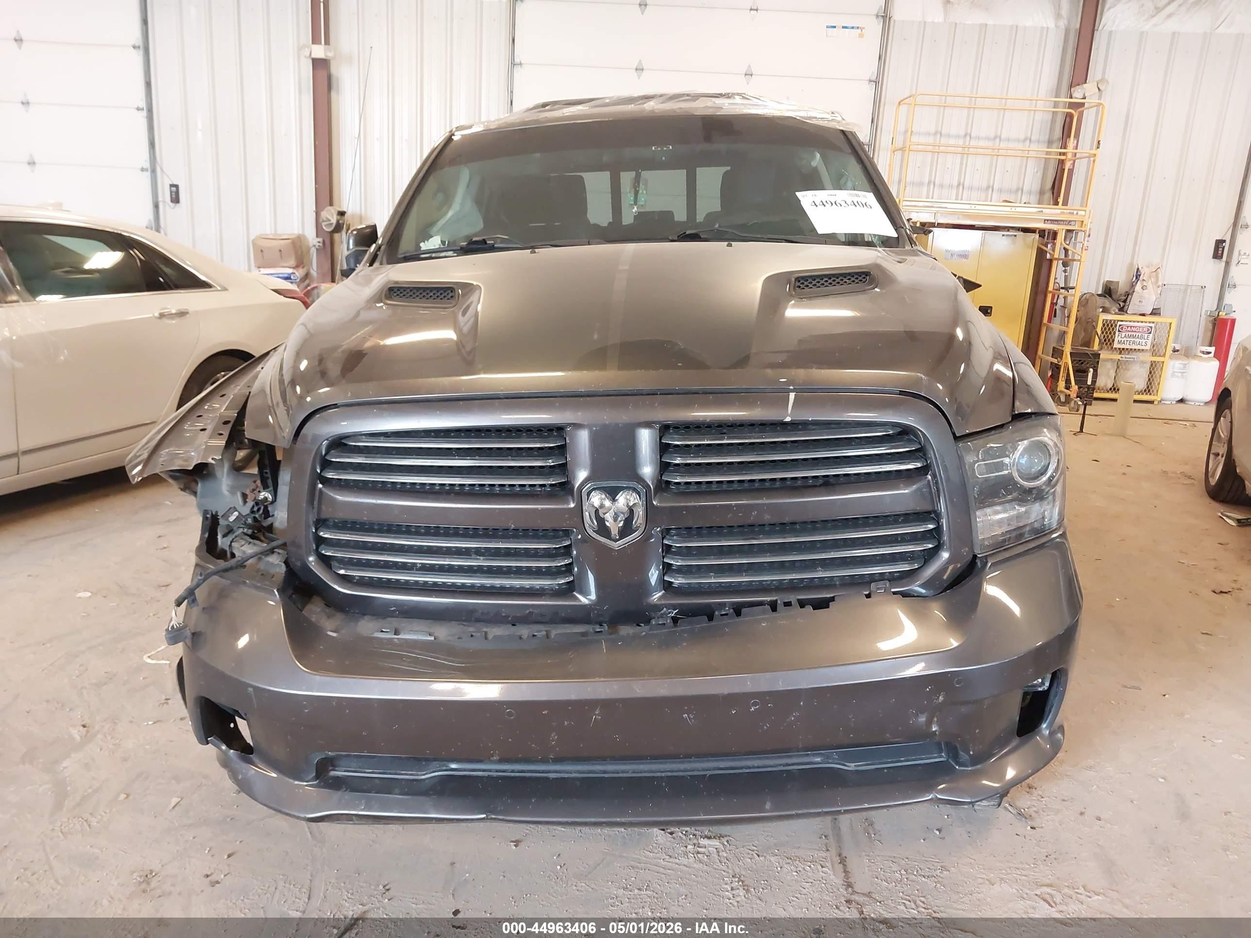 2015 Ram 1500 Sport Серый vin: 1C6RR7UT4FS533905