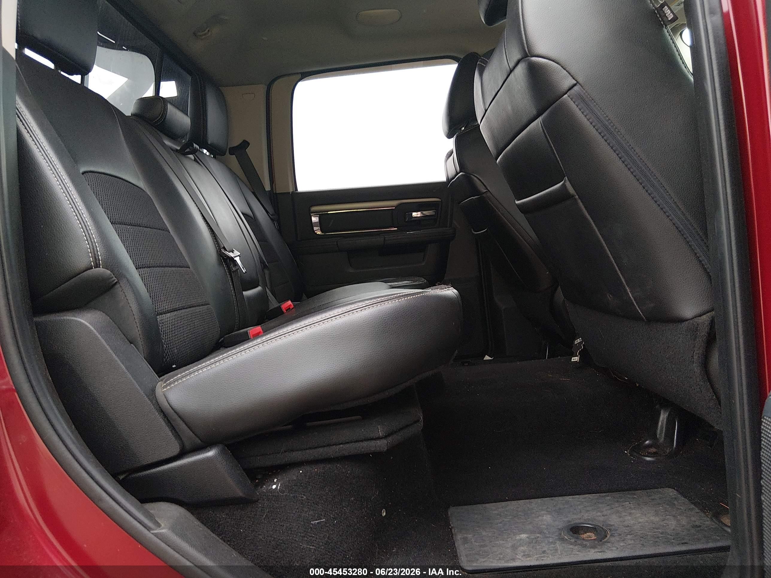 2015 Ram 1500 Sport Red vin: 1C6RR7UT7FS509209