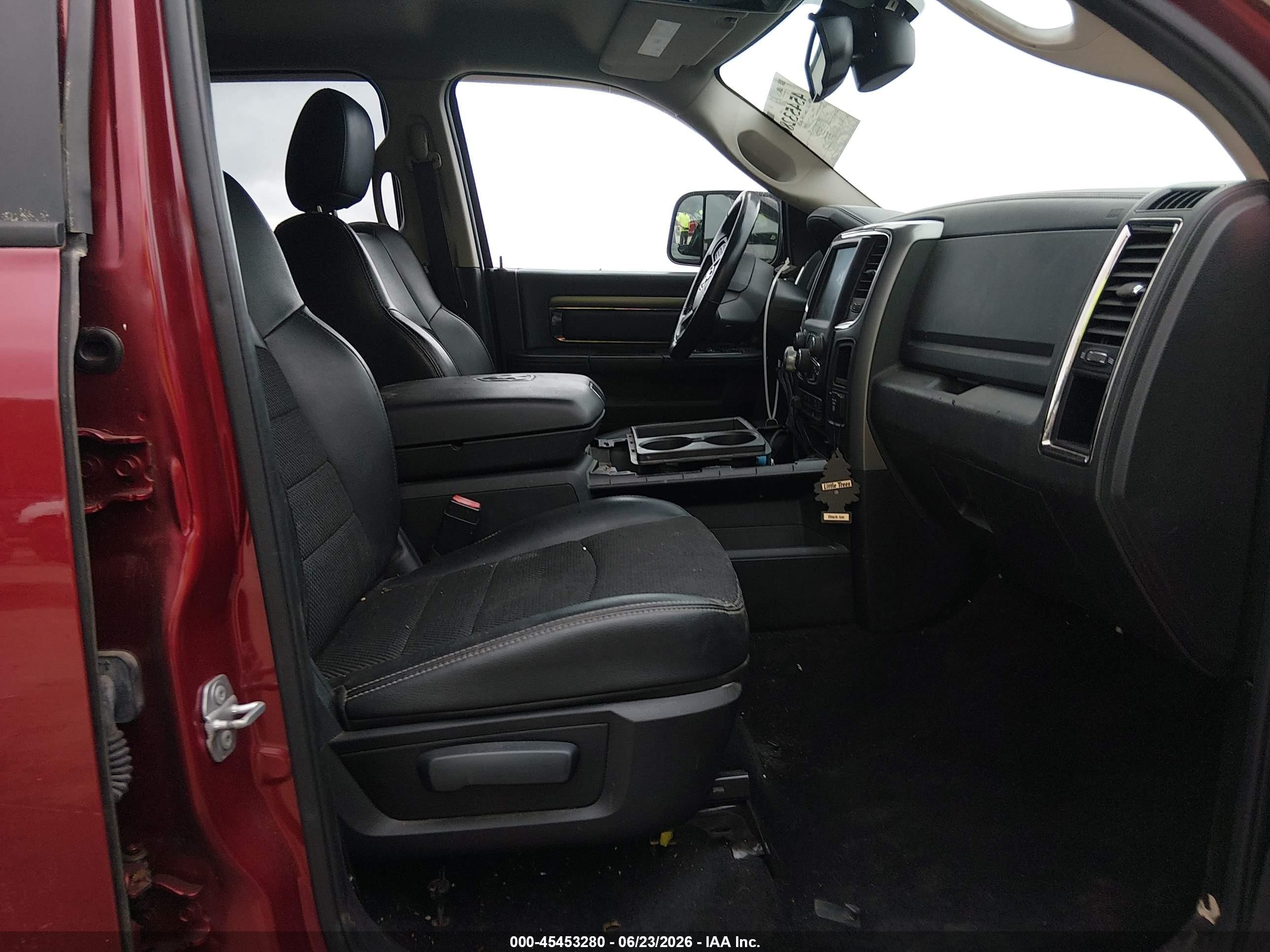 2015 Ram 1500 Sport Red vin: 1C6RR7UT7FS509209