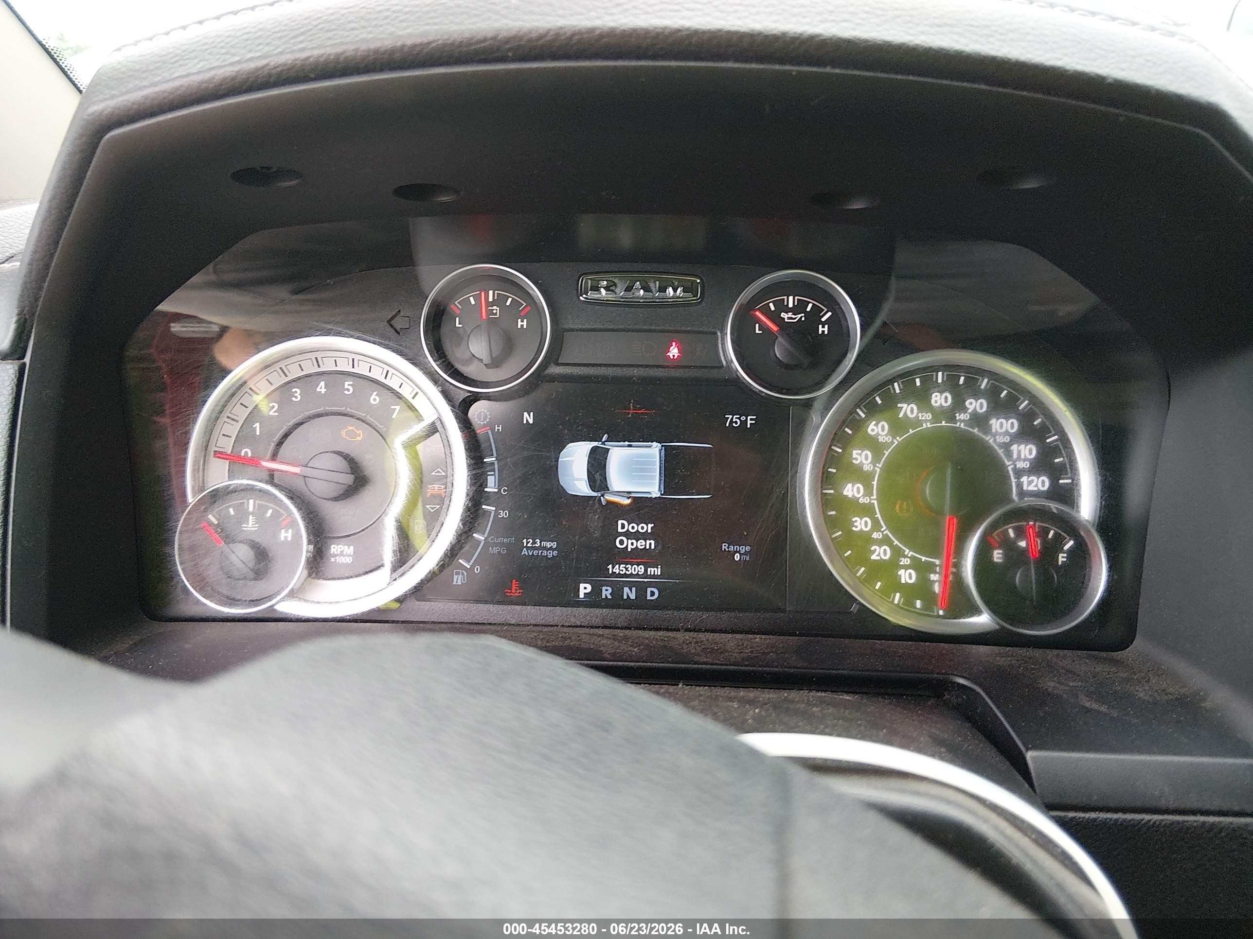 2015 Ram 1500 Sport Red vin: 1C6RR7UT7FS509209