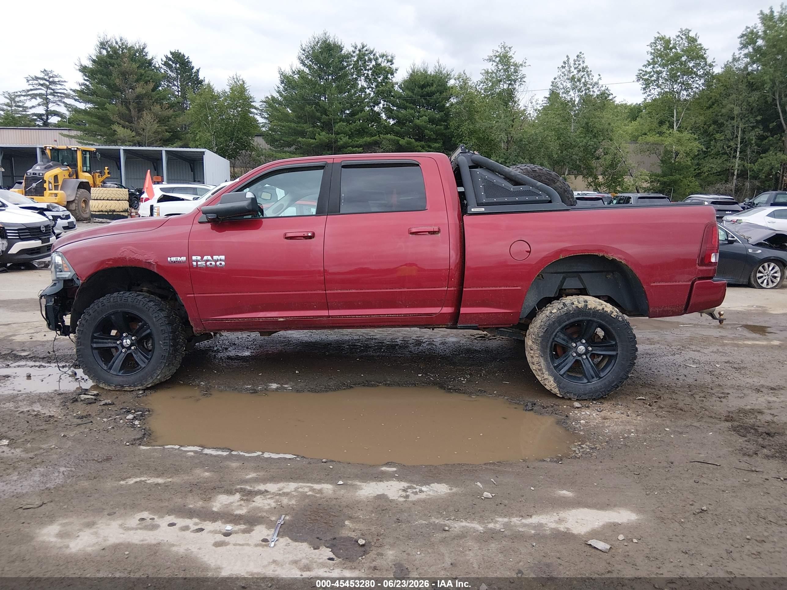 2015 Ram 1500 Sport Red vin: 1C6RR7UT7FS509209