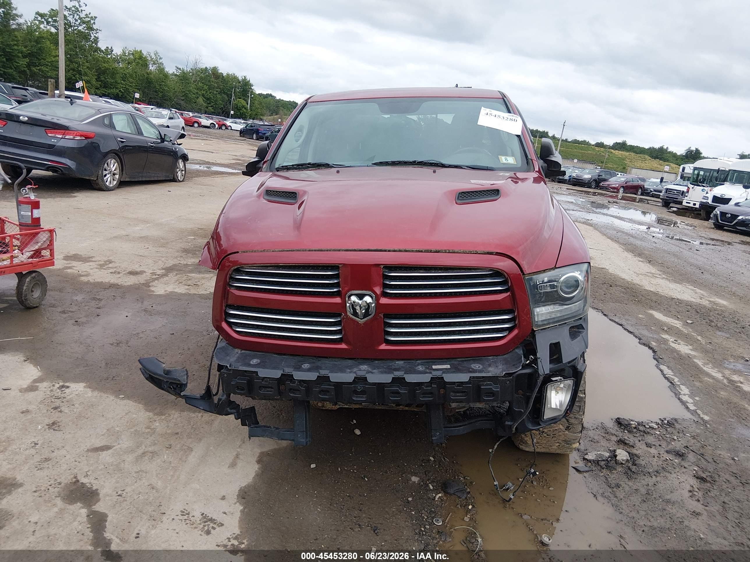 2015 Ram 1500 Sport Red vin: 1C6RR7UT7FS509209
