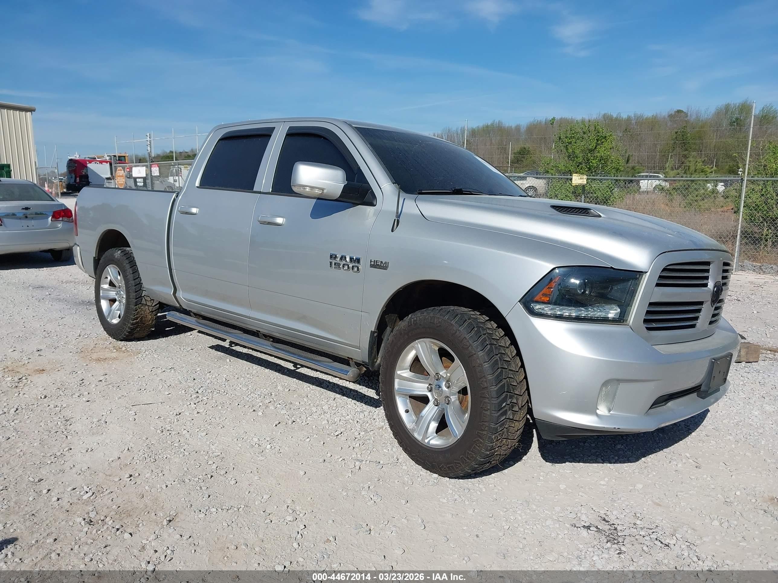 2015 Ram 1500 Sport Серебряный vin: 1C6RR7UTXFS632907