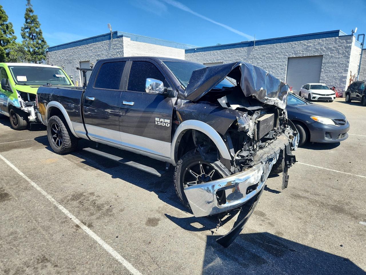 2015 Ram 1500 Laramie Charcoal vin: 1C6RR7VM6FS643264