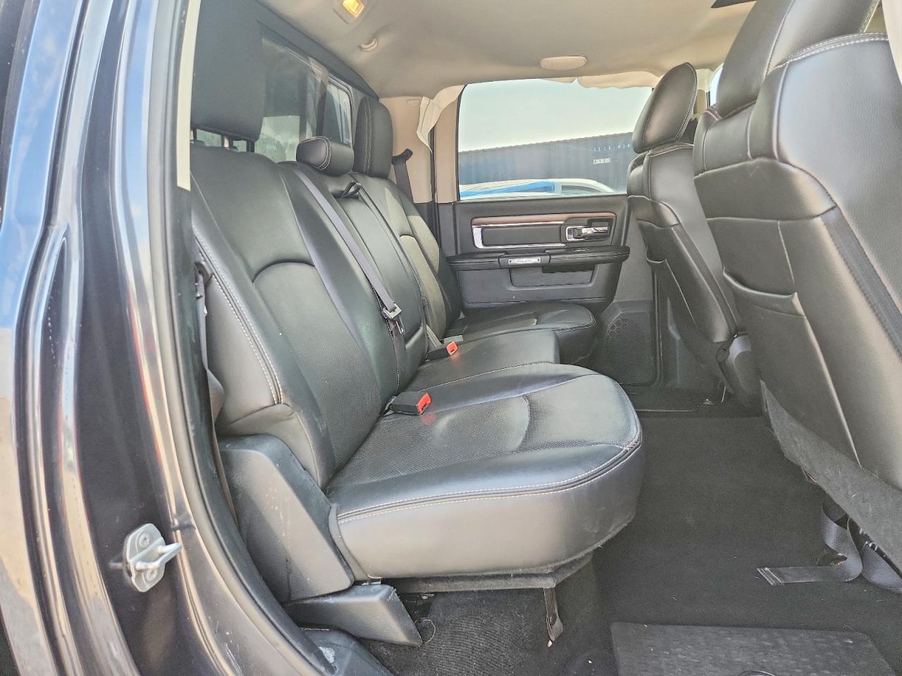 2015 Ram 1500 Laramie Black vin: 1C6RR7VM7FS733586