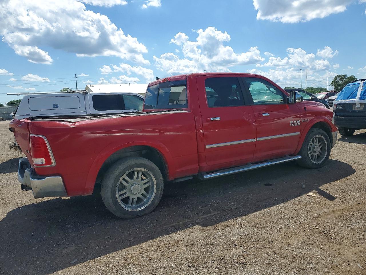2015 Ram 1500 Laramie Red vin: 1C6RR7VM8FS534496