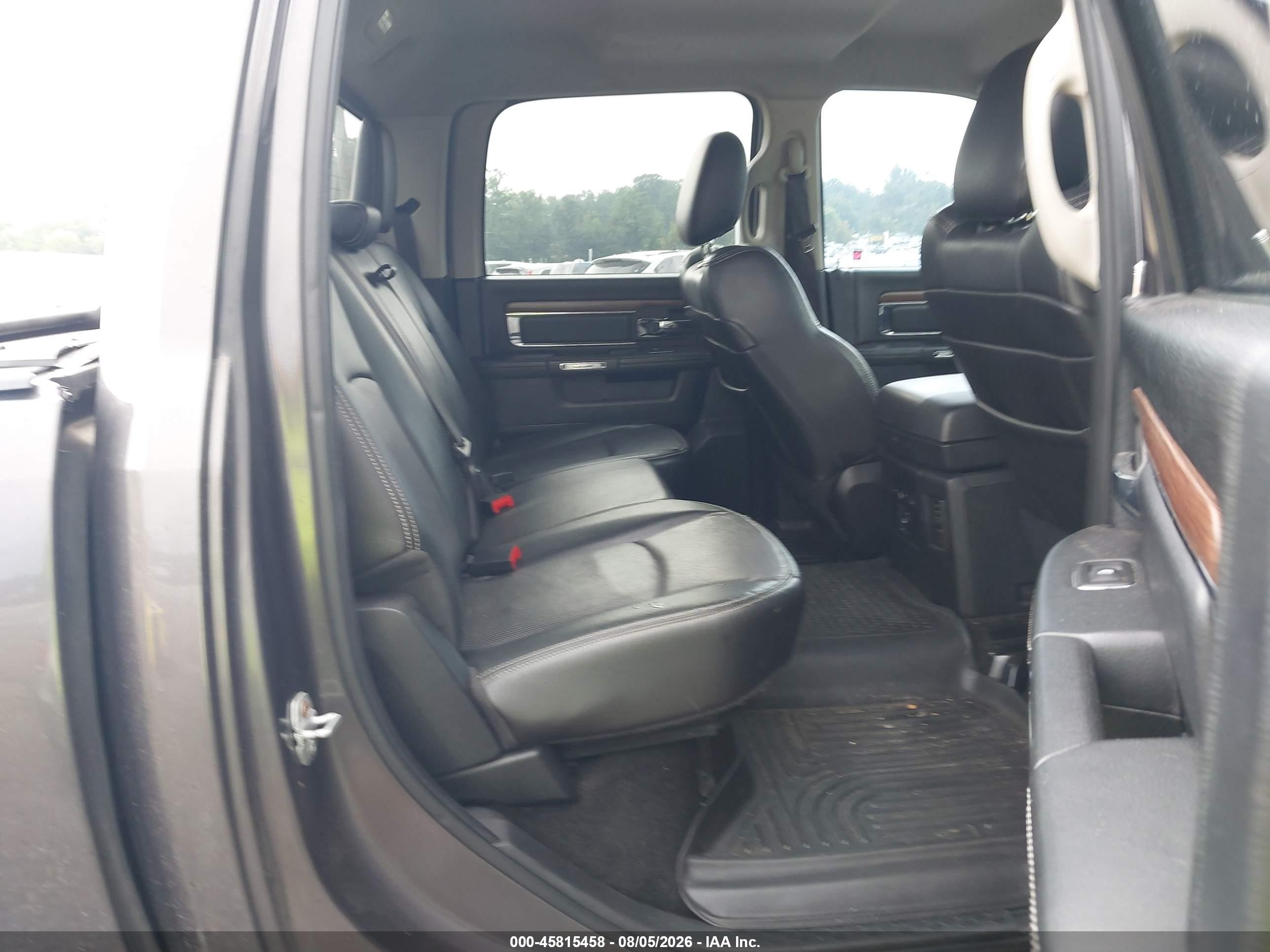 2015 Ram 1500 Laramie Серый vin: 1C6RR7VM8FS557194