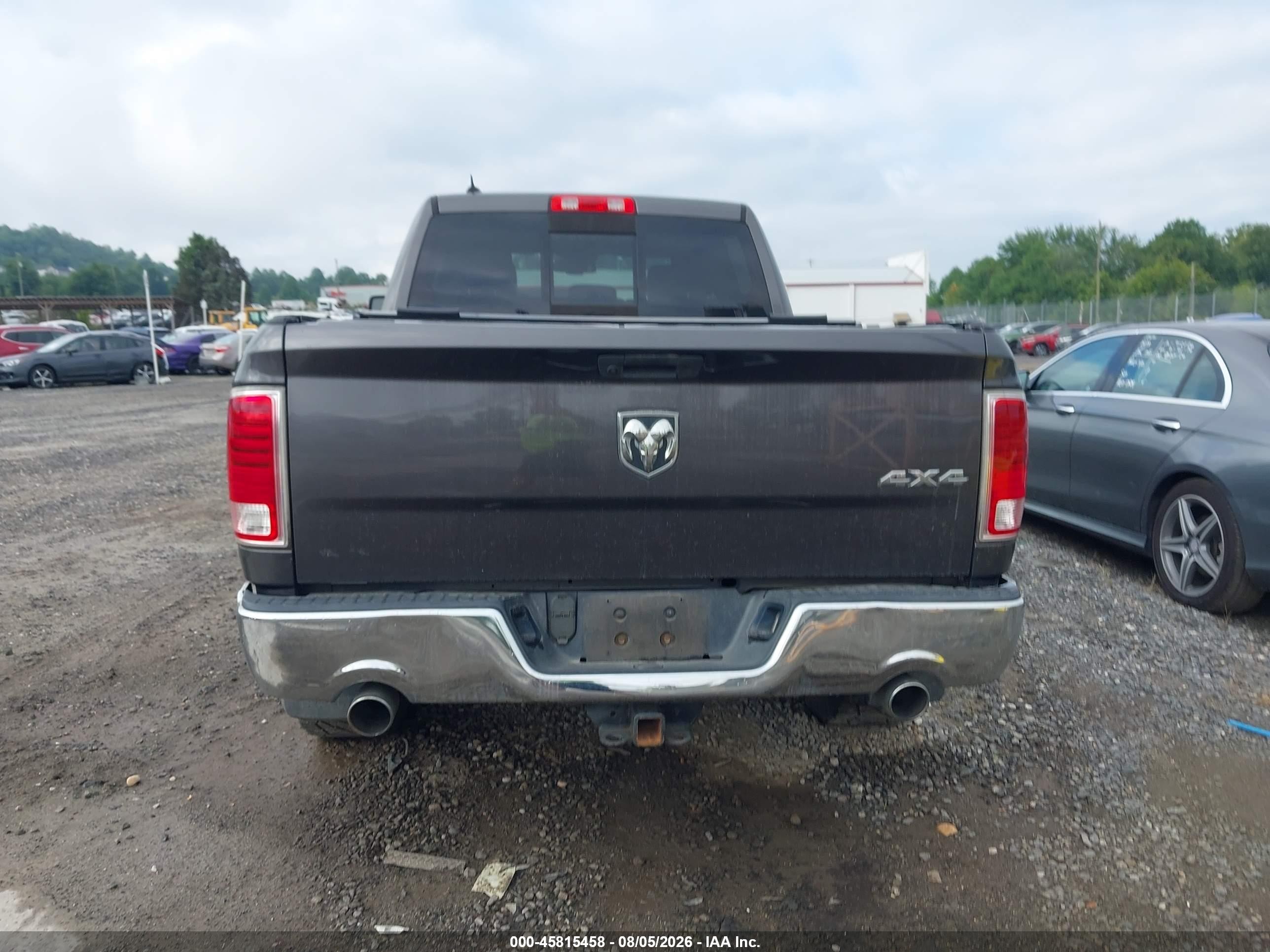 2015 Ram 1500 Laramie Серый vin: 1C6RR7VM8FS557194