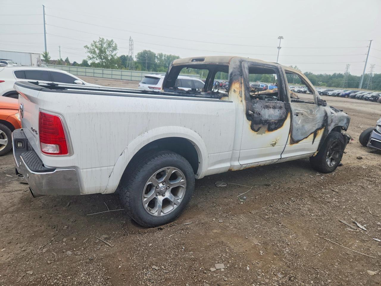 2014 Ram 1500 Laramie White vin: 1C6RR7VT0ES359361