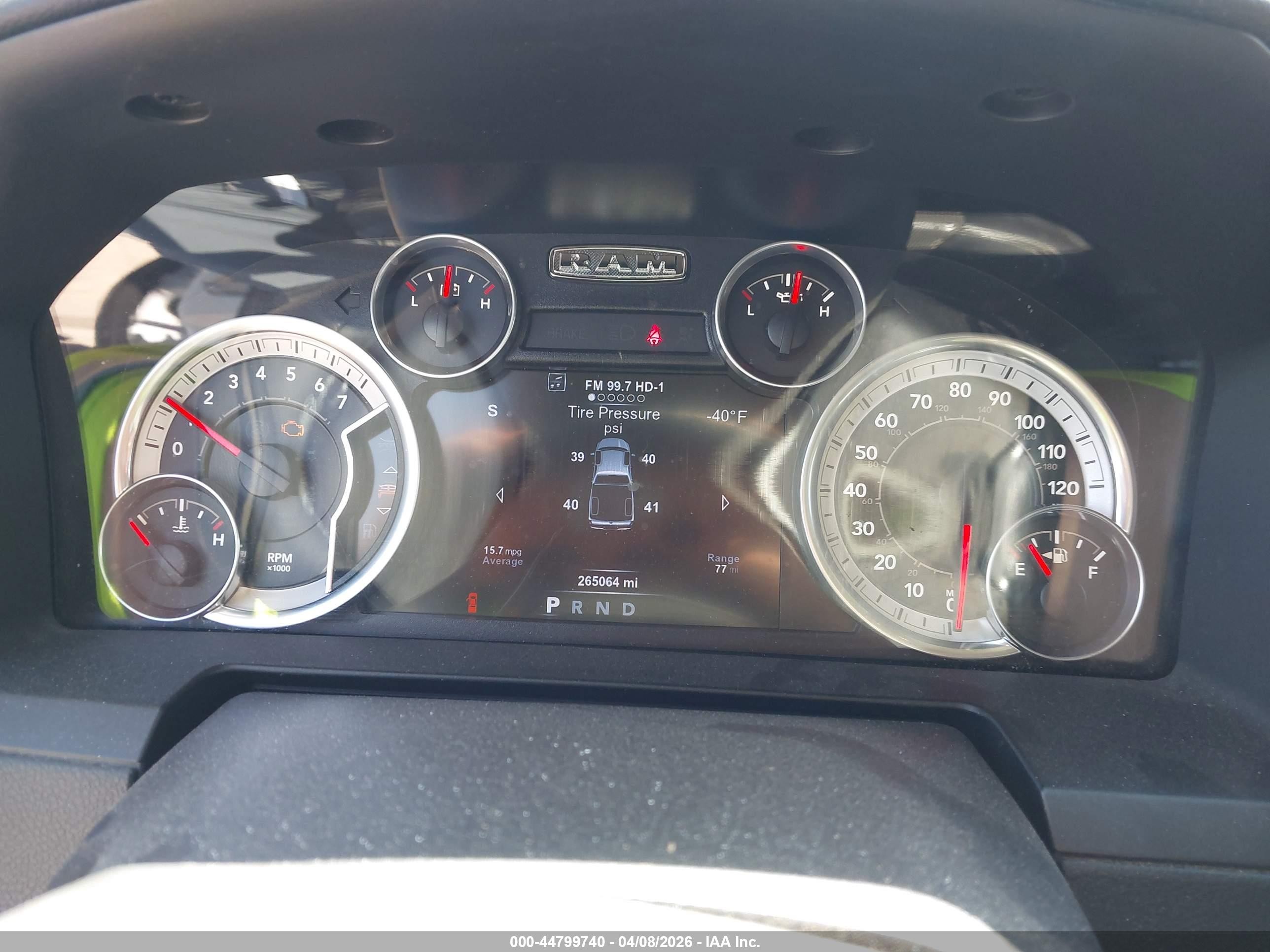 2015 Ram 1500 Laramie White vin: 1C6RR7VT0FS596594