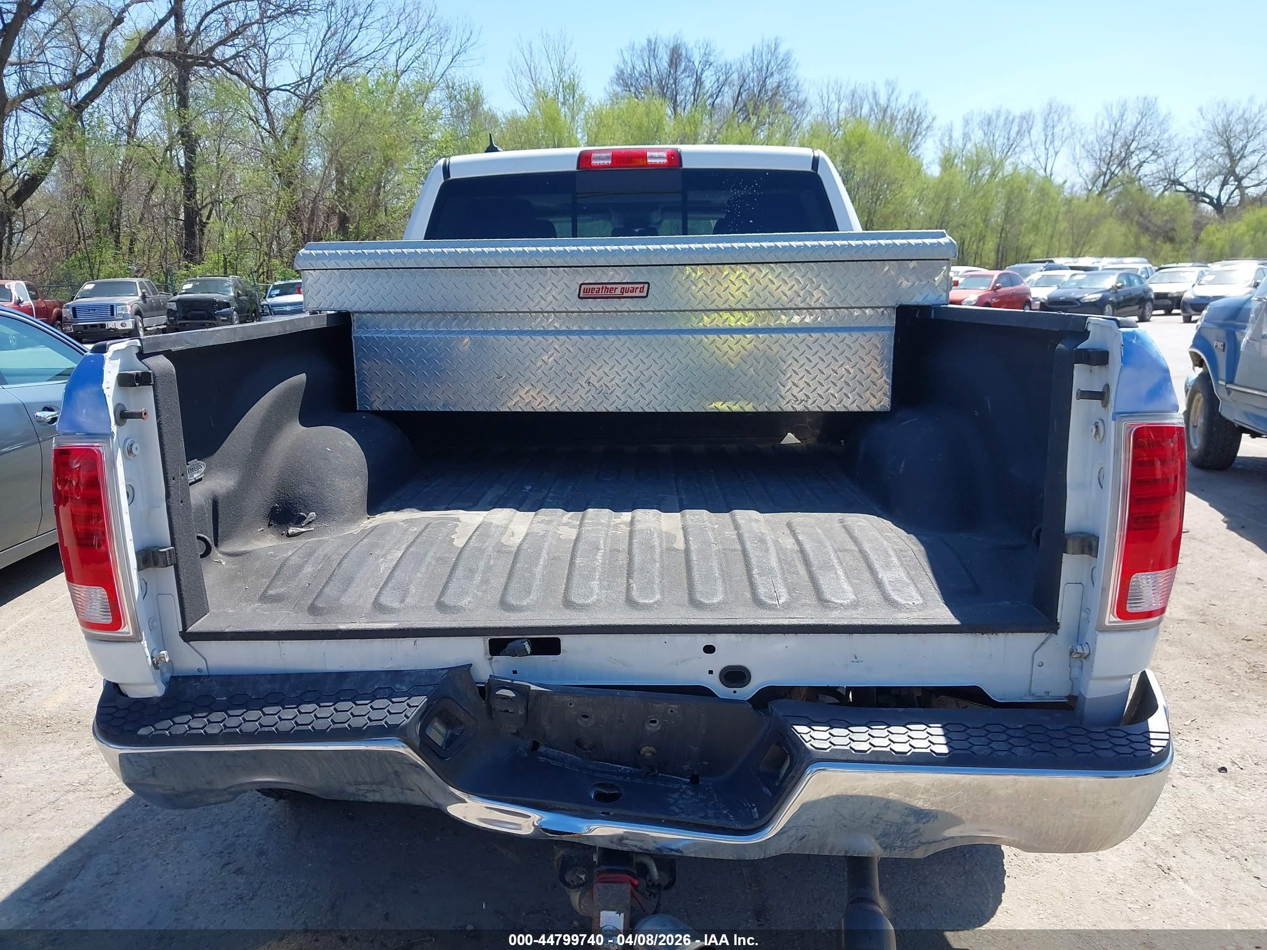 2015 Ram 1500 Laramie White vin: 1C6RR7VT0FS596594