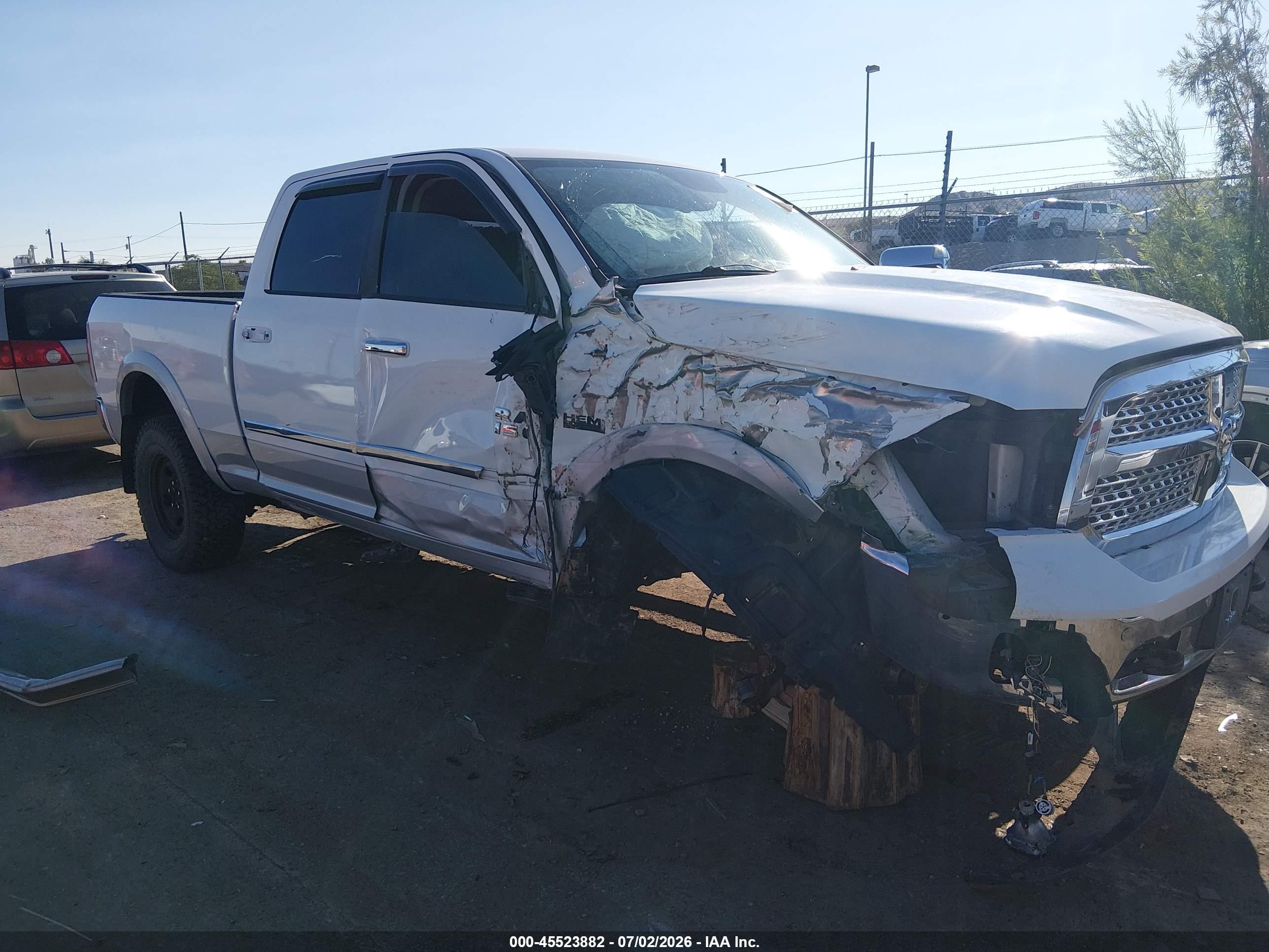2014 Ram 1500 Laramie White vin: 1C6RR7VT3ES126896