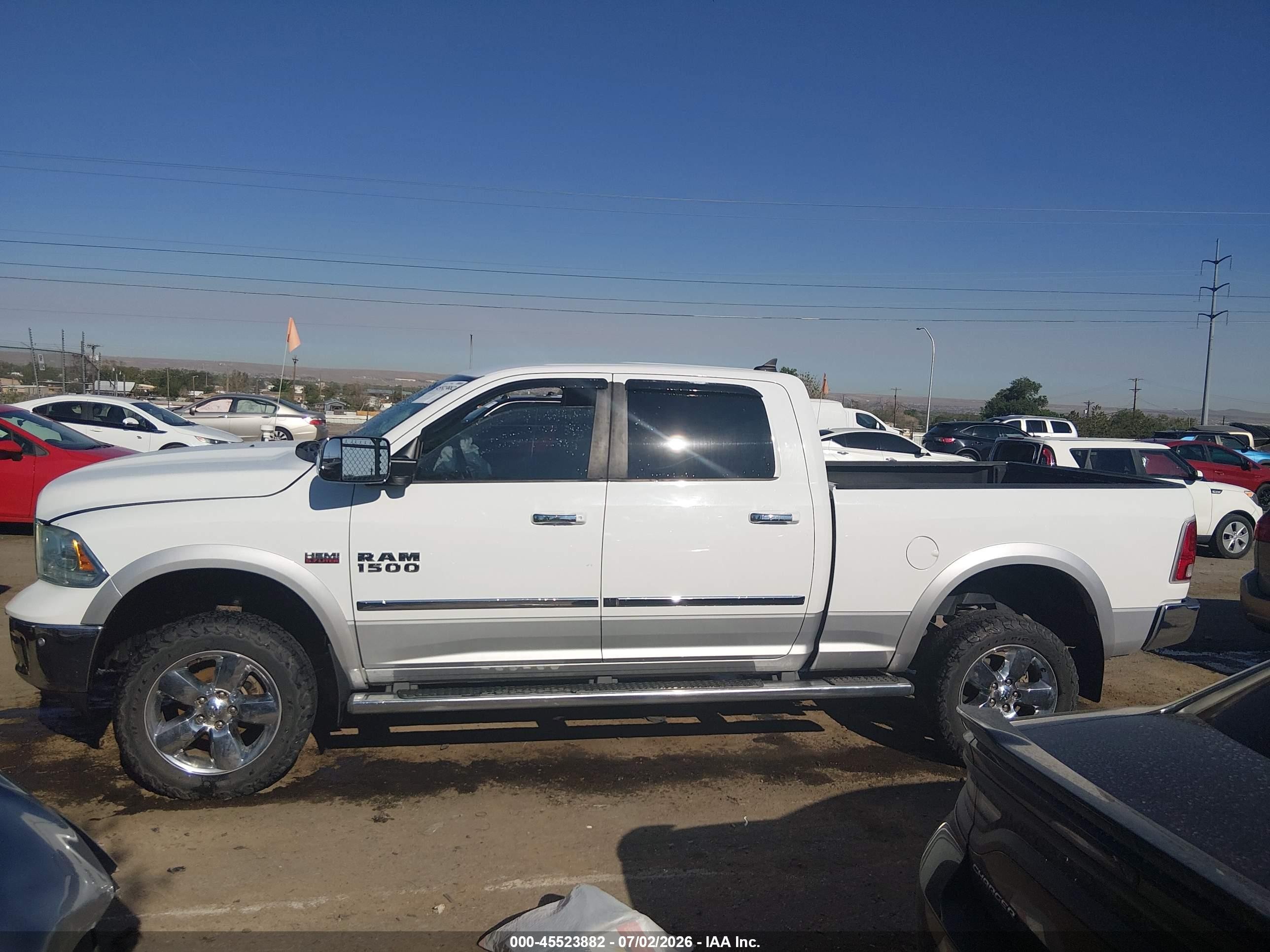 2014 Ram 1500 Laramie White vin: 1C6RR7VT3ES126896