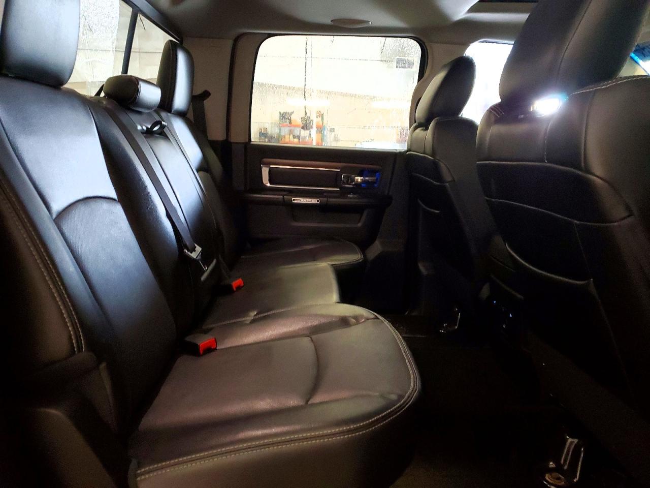 2014 Ram 1500 Laramie Maroon vin: 1C6RR7VT3ES141544