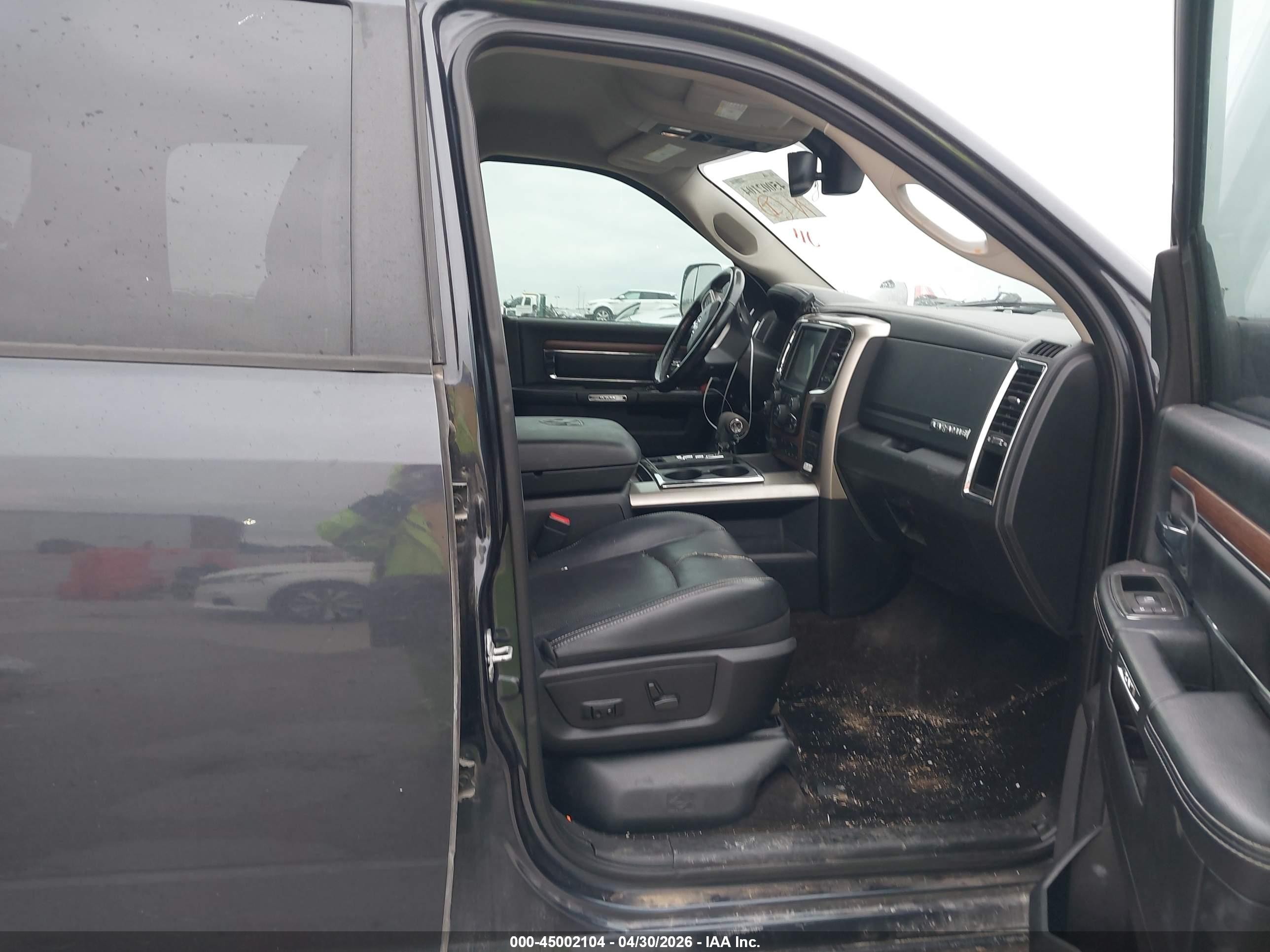 2013 Ram 1500 Laramie Black vin: 1C6RR7VT6DS662711