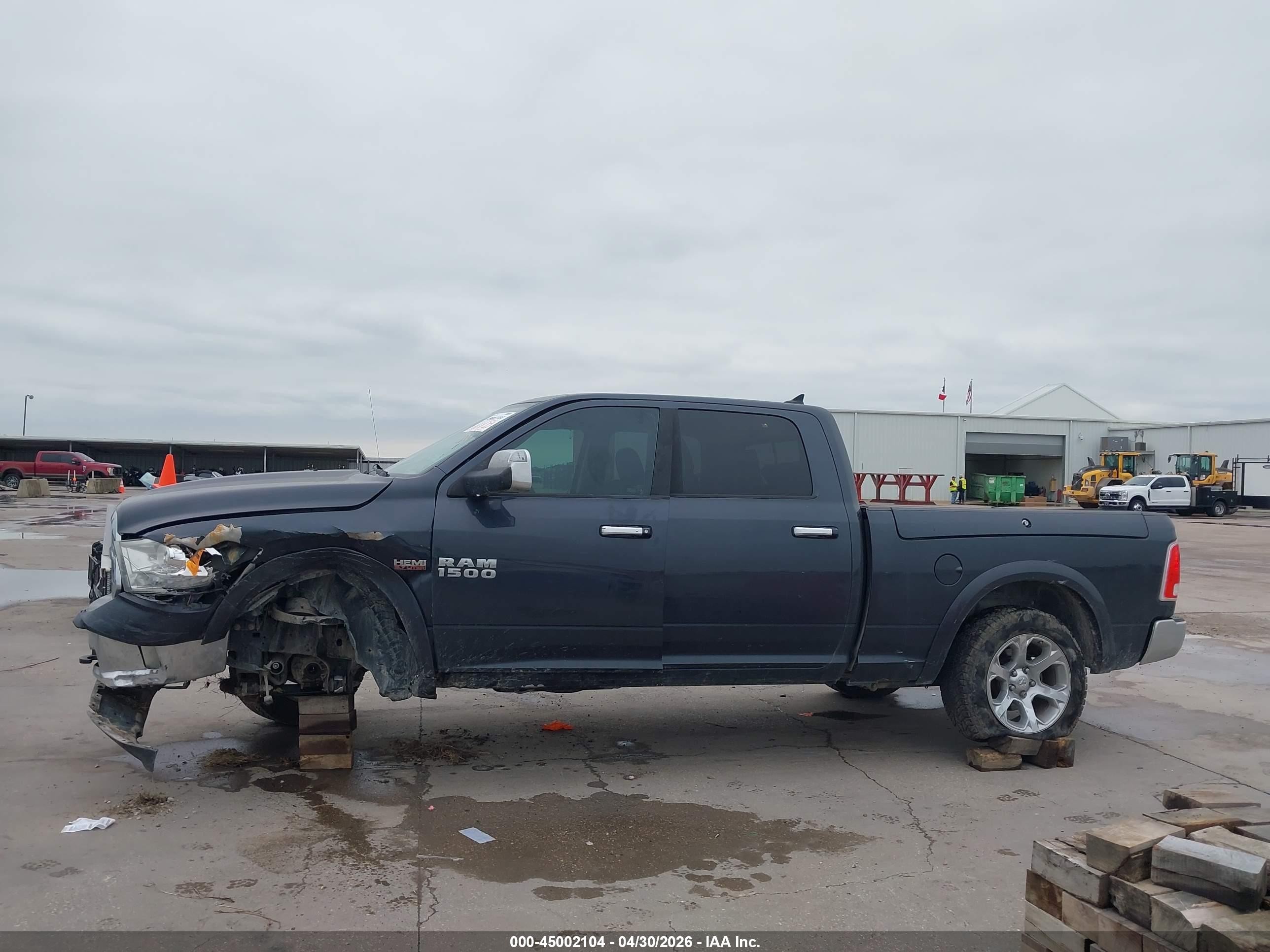 2013 Ram 1500 Laramie Black vin: 1C6RR7VT6DS662711