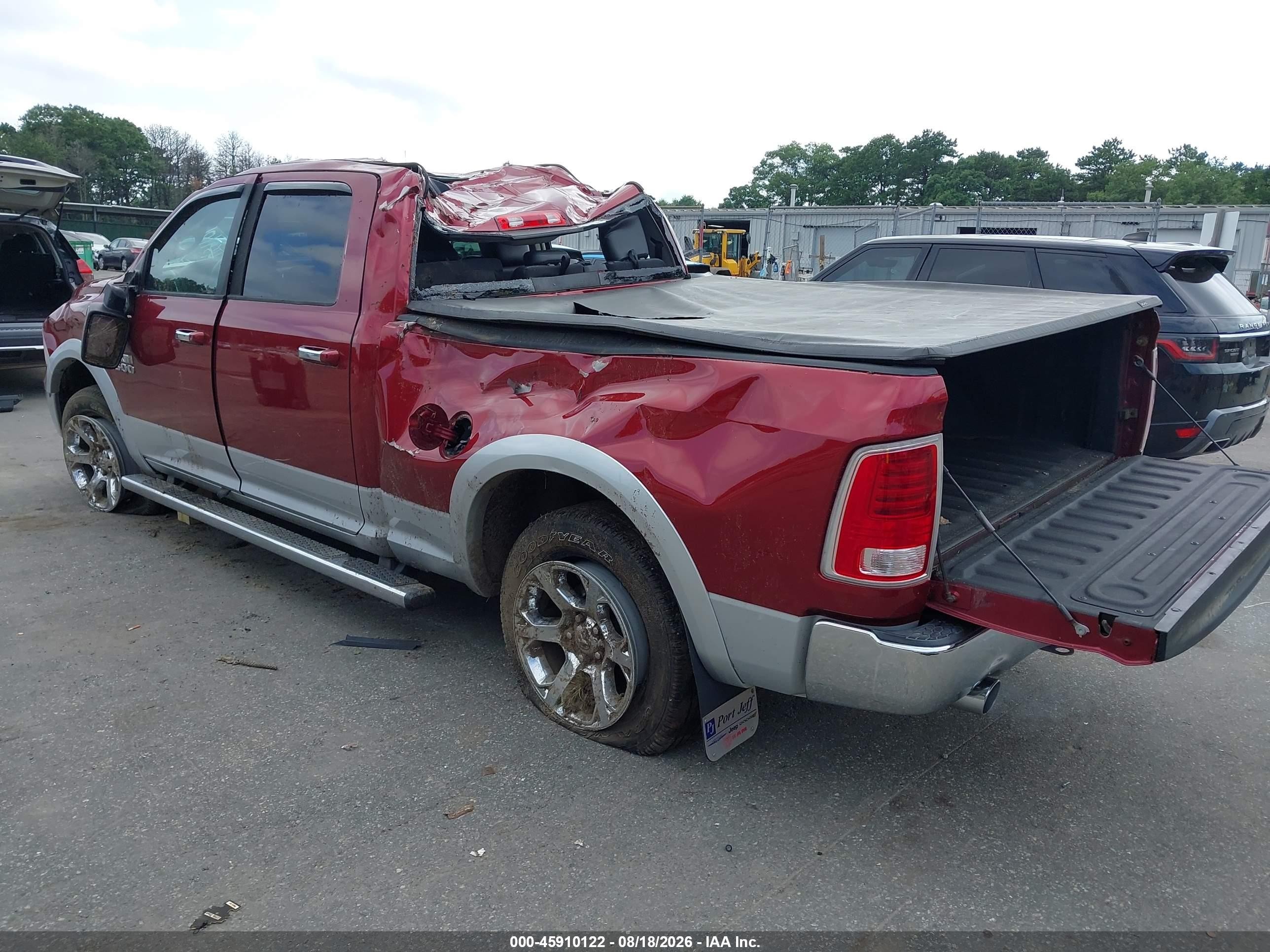 2014 Ram 1500 Laramie Red vin: 1C6RR7VT6ES118808