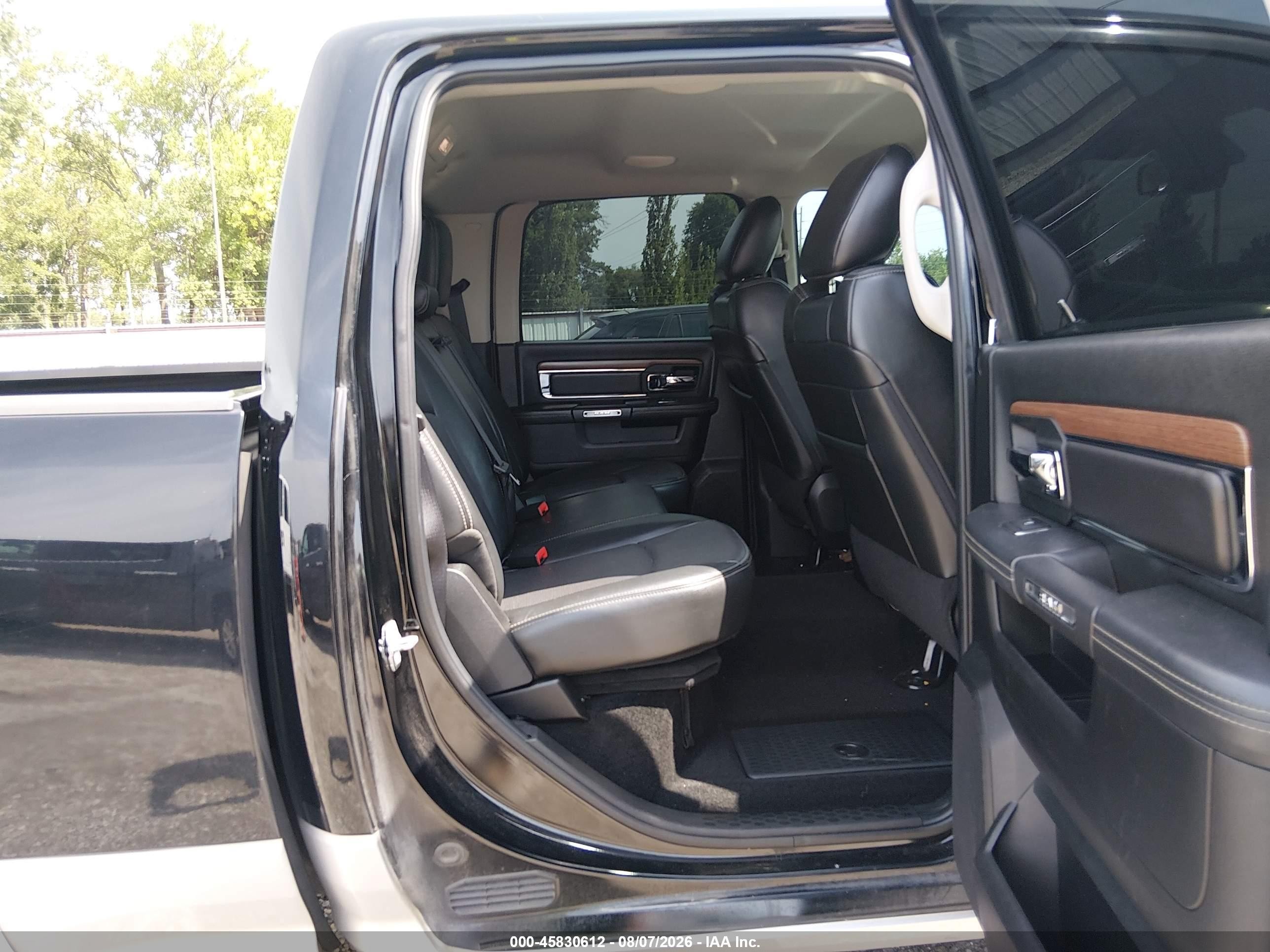 2014 Ram 1500 Laramie Black vin: 1C6RR7VT6ES312304