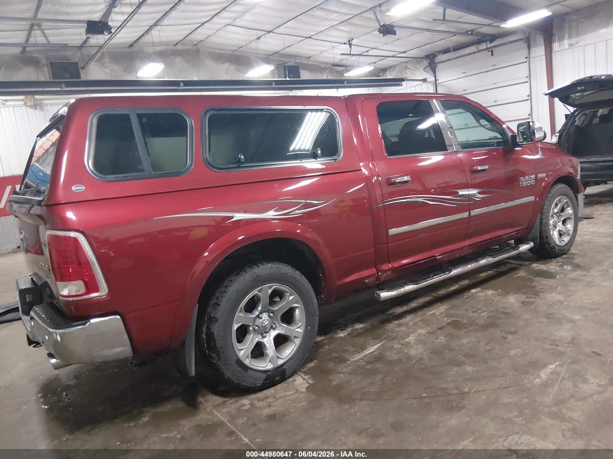 2014 Ram 1500 Laramie Красный vin: 1C6RR7VT7ES143572