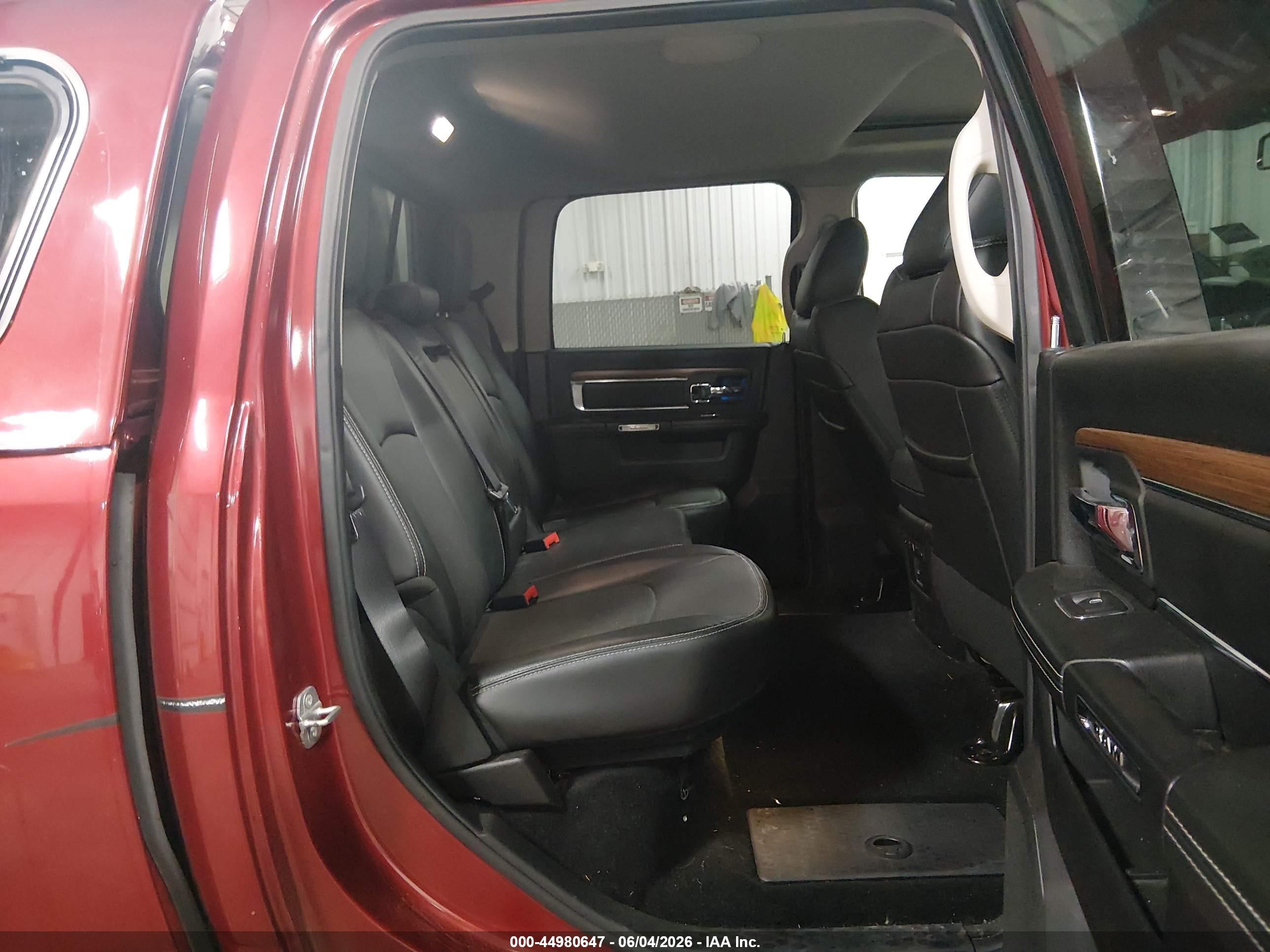 2014 Ram 1500 Laramie Красный vin: 1C6RR7VT7ES143572